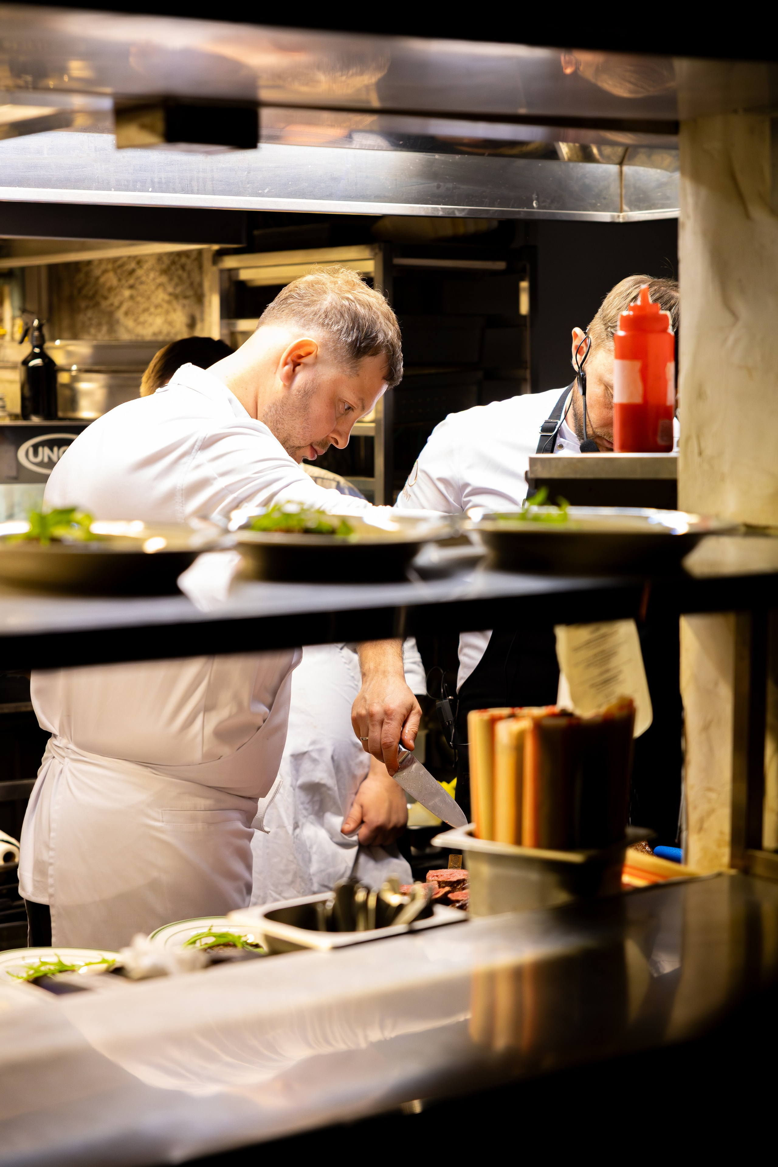 Азия в Гастродворе. Дженбаз Павел — фотограф в Ялте