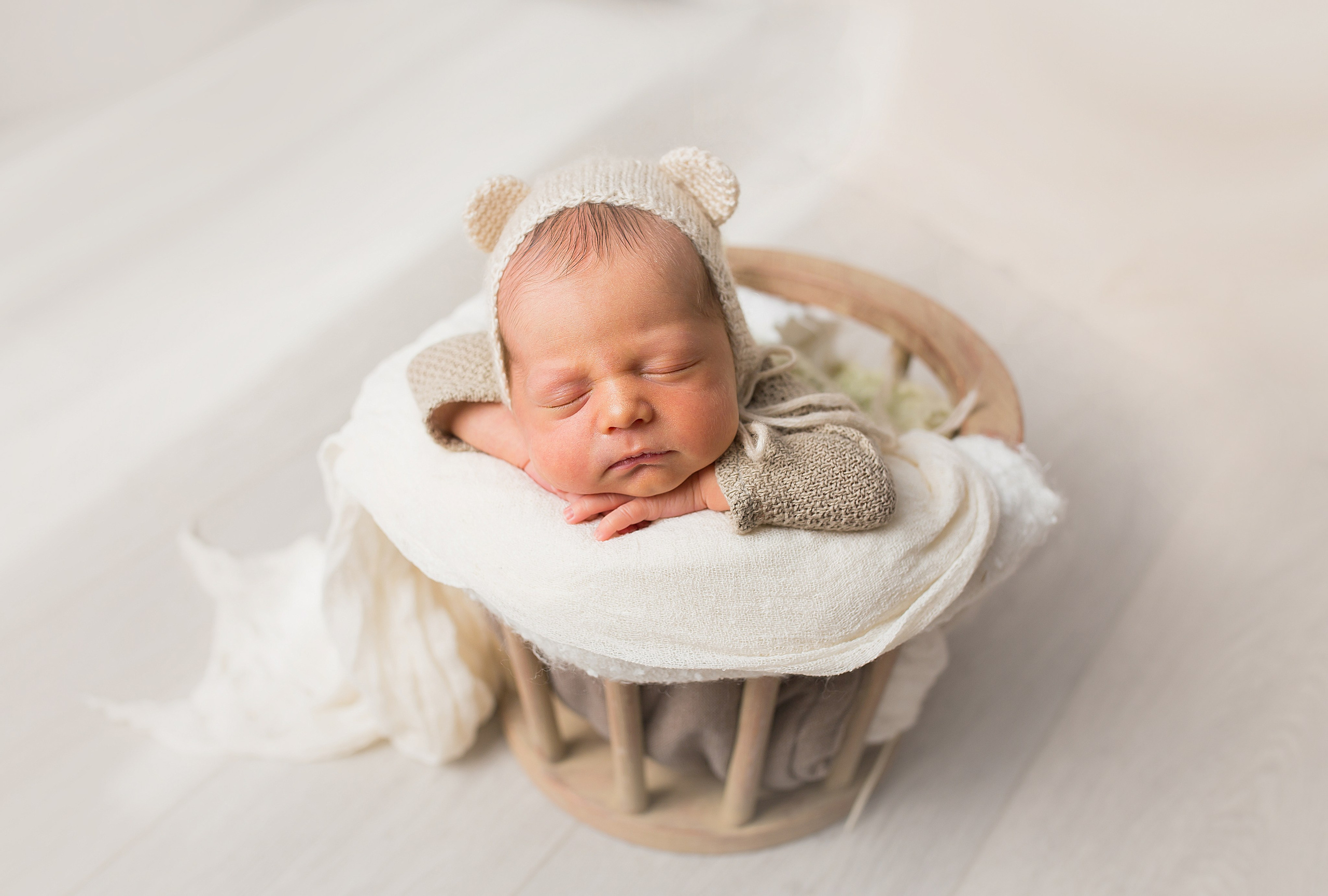 Фотосессия новорождённого. Фотограф новорождённых малышей и детский фотограф В Казани Лана Максим