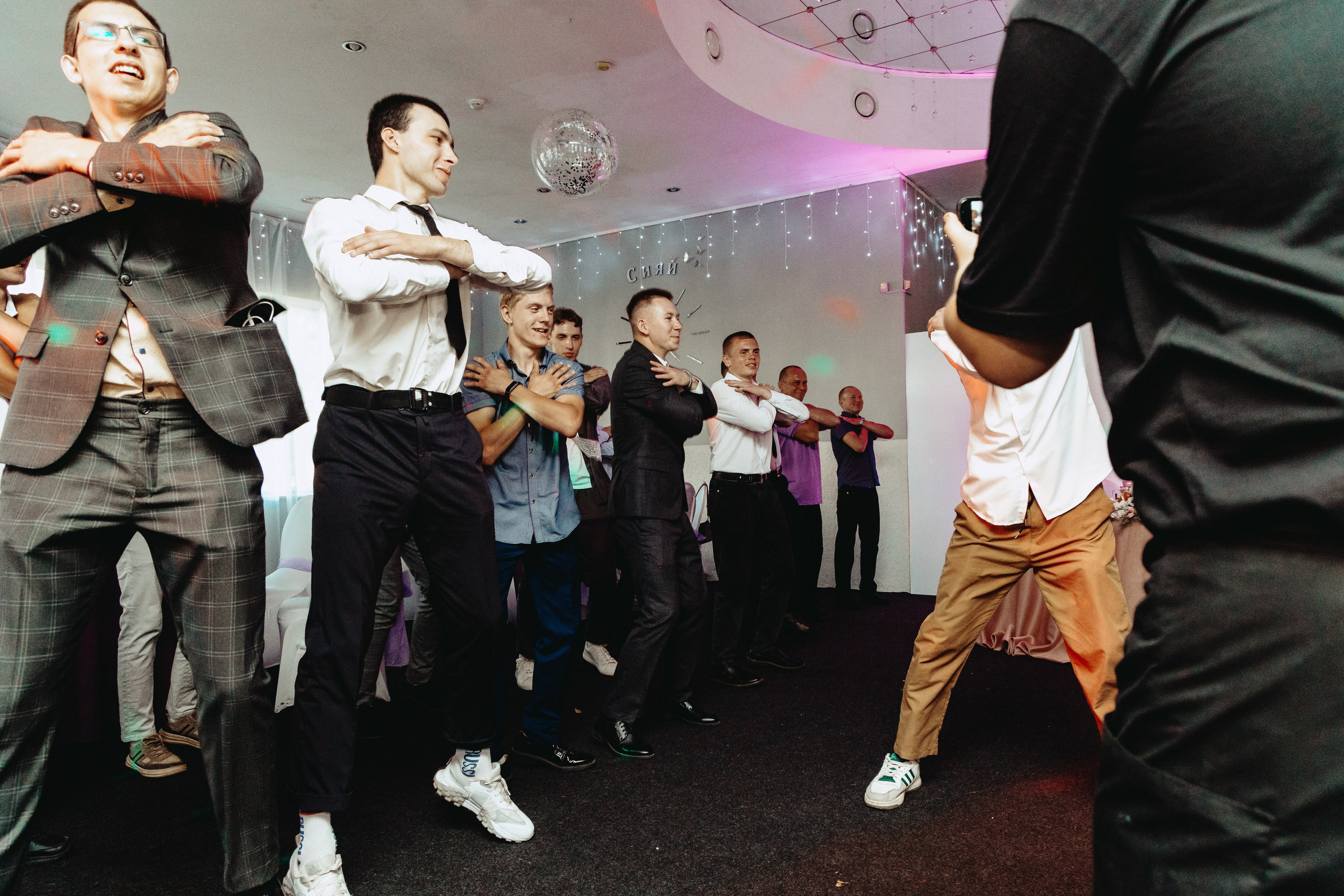 Дмитрий и Виктория. Свадебный и семейный фотограф в г. Волхов Алексей Кочерыжкин