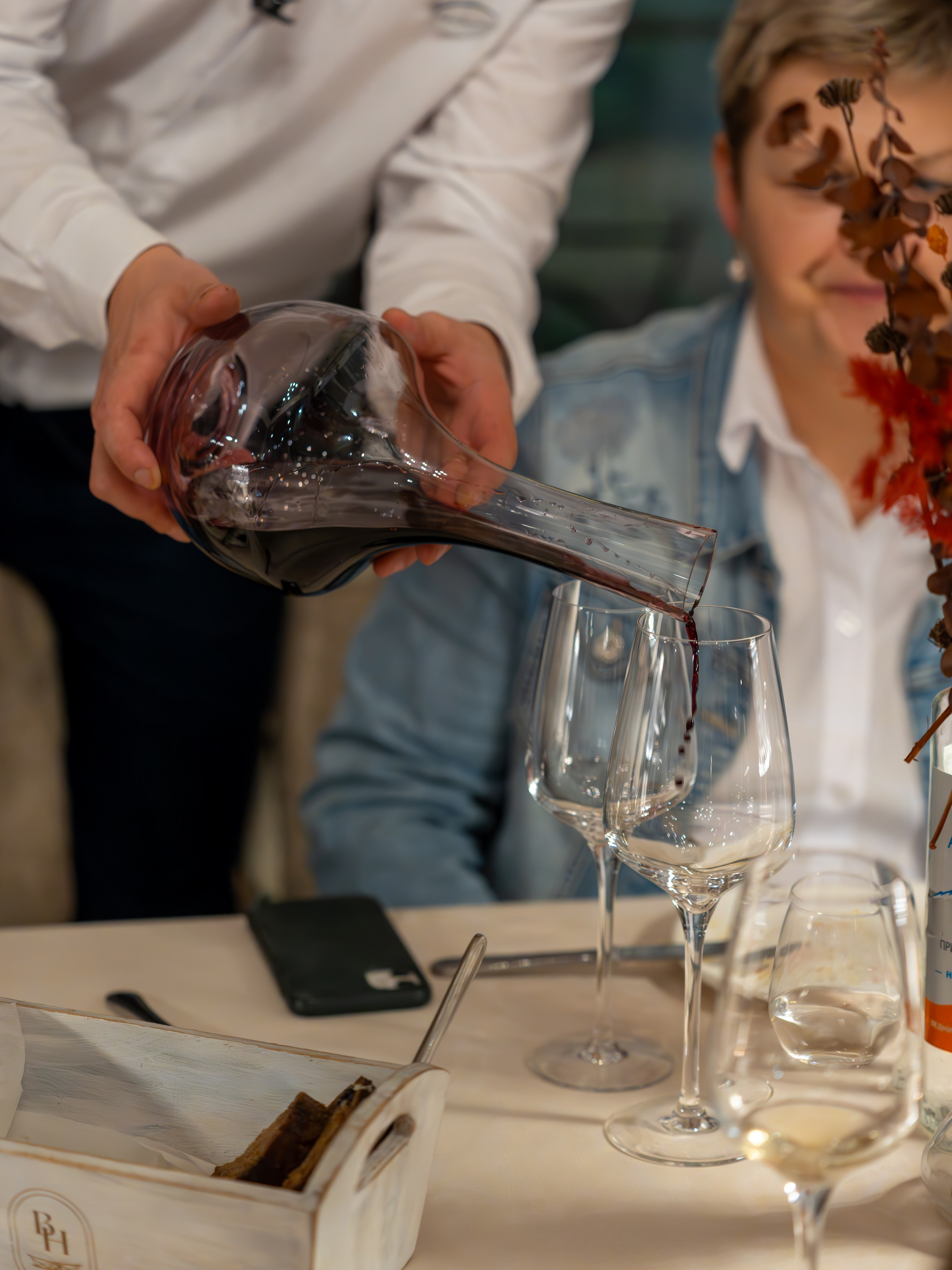 Литературная мастерская с Ольгой Шутовой в «Винотеррии». Репортажный фотограф в Красной Поляне и Сочи Павлюченко Екатерина