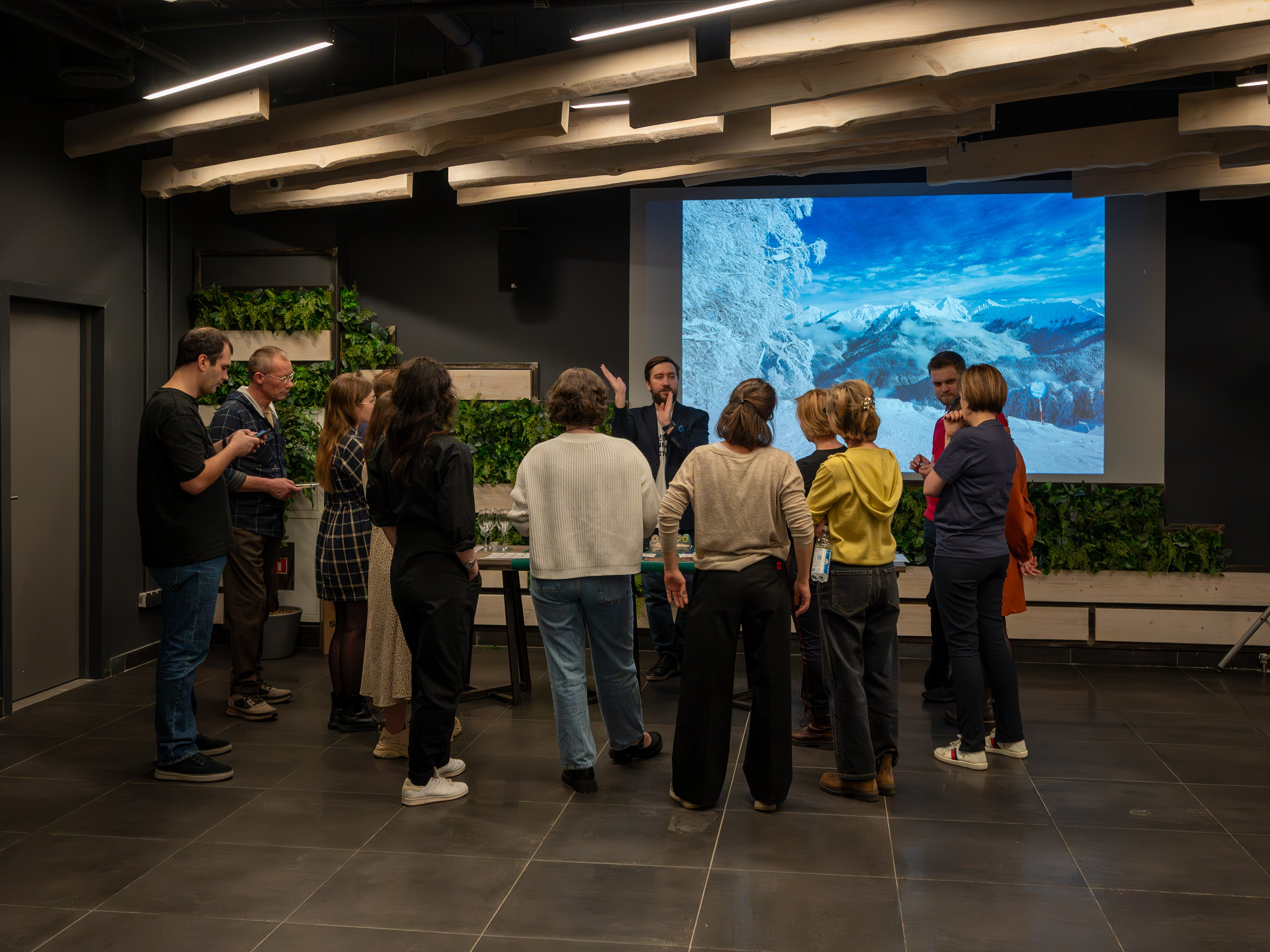 MICE мероприятие — мастер класс по акварели. Репортажный фотограф в Красной Поляне и Сочи Павлюченко Екатерина