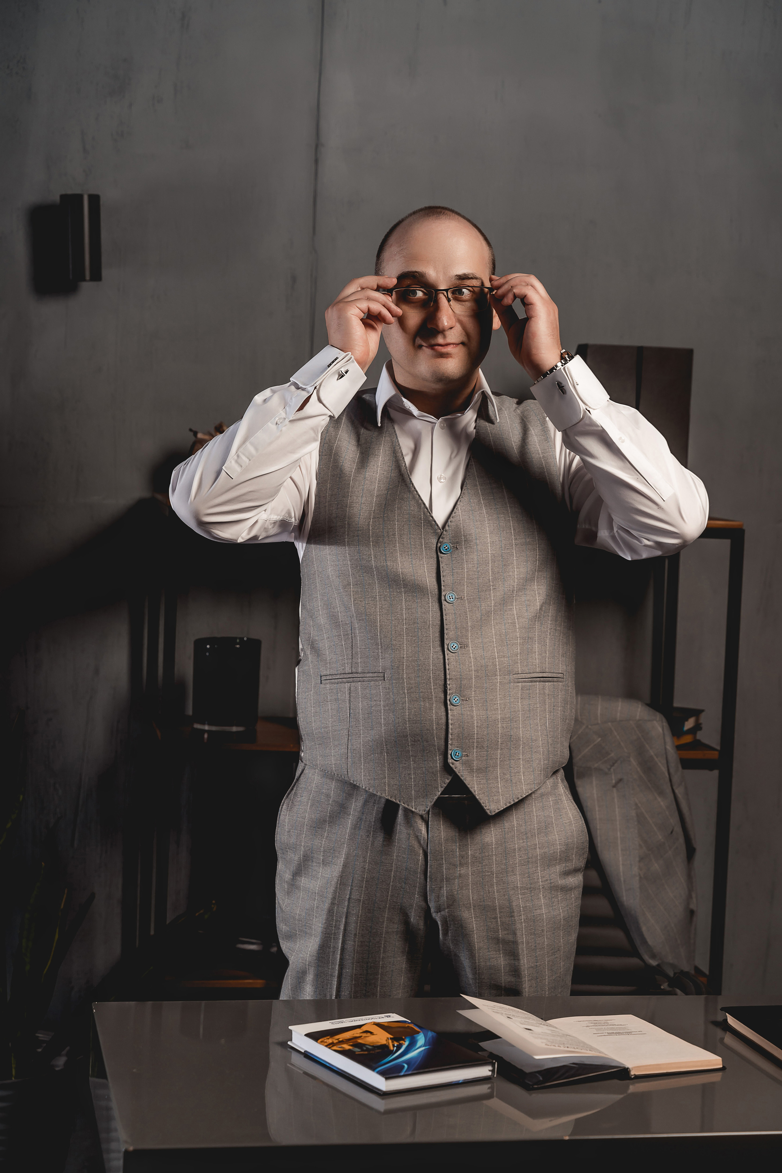 Портретная фотосессия в бизнес центре Арма