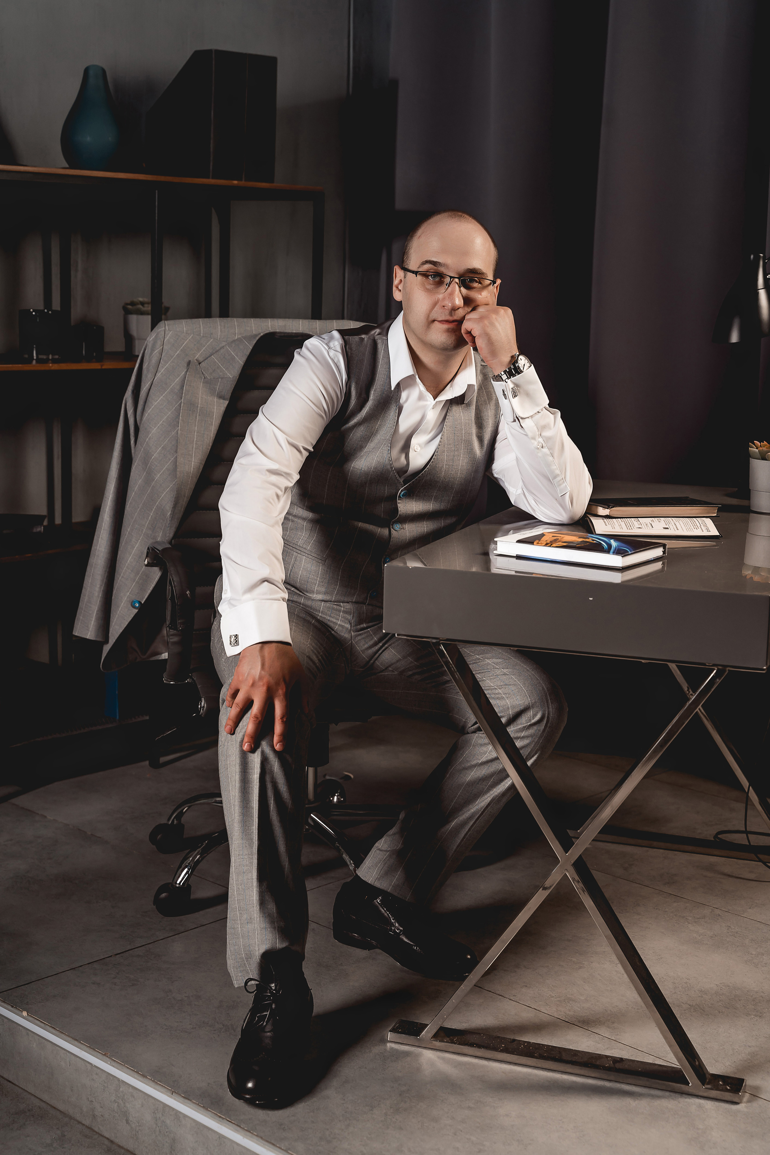 Портретная фотосессия в бизнес центре Арма