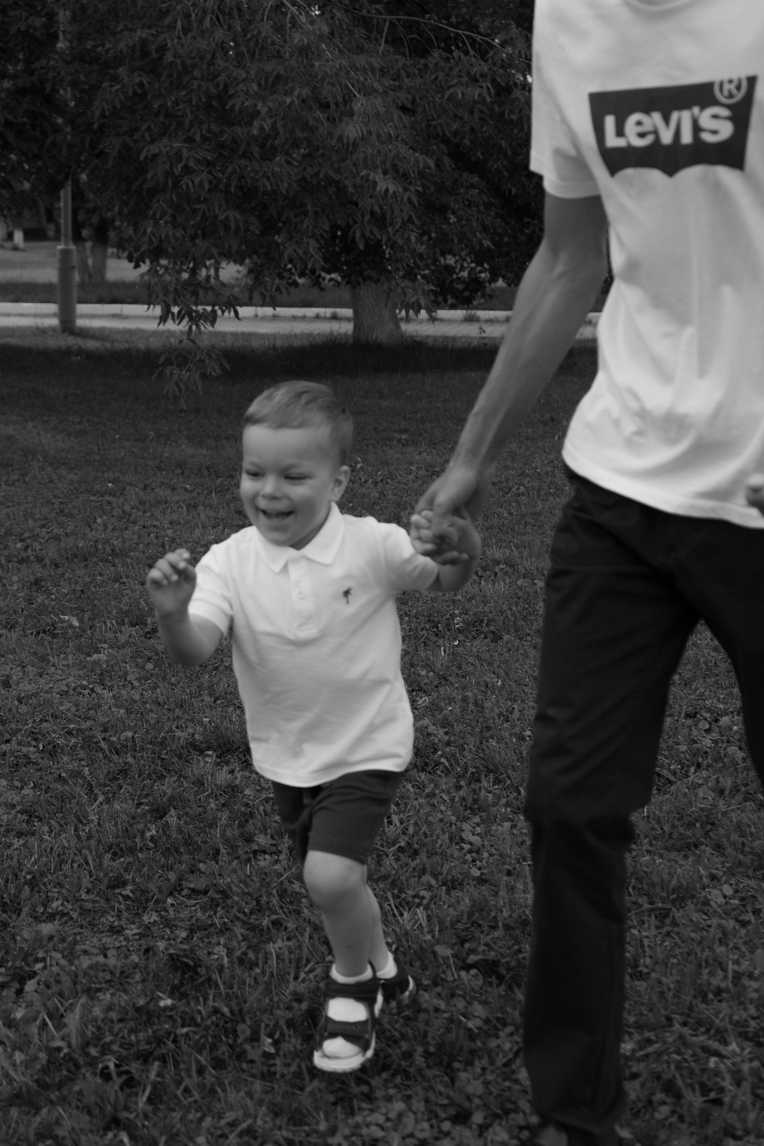 В парке. Свадебный фотограф Анастасия Хабарова в Новоуральске и Екатеринбурге