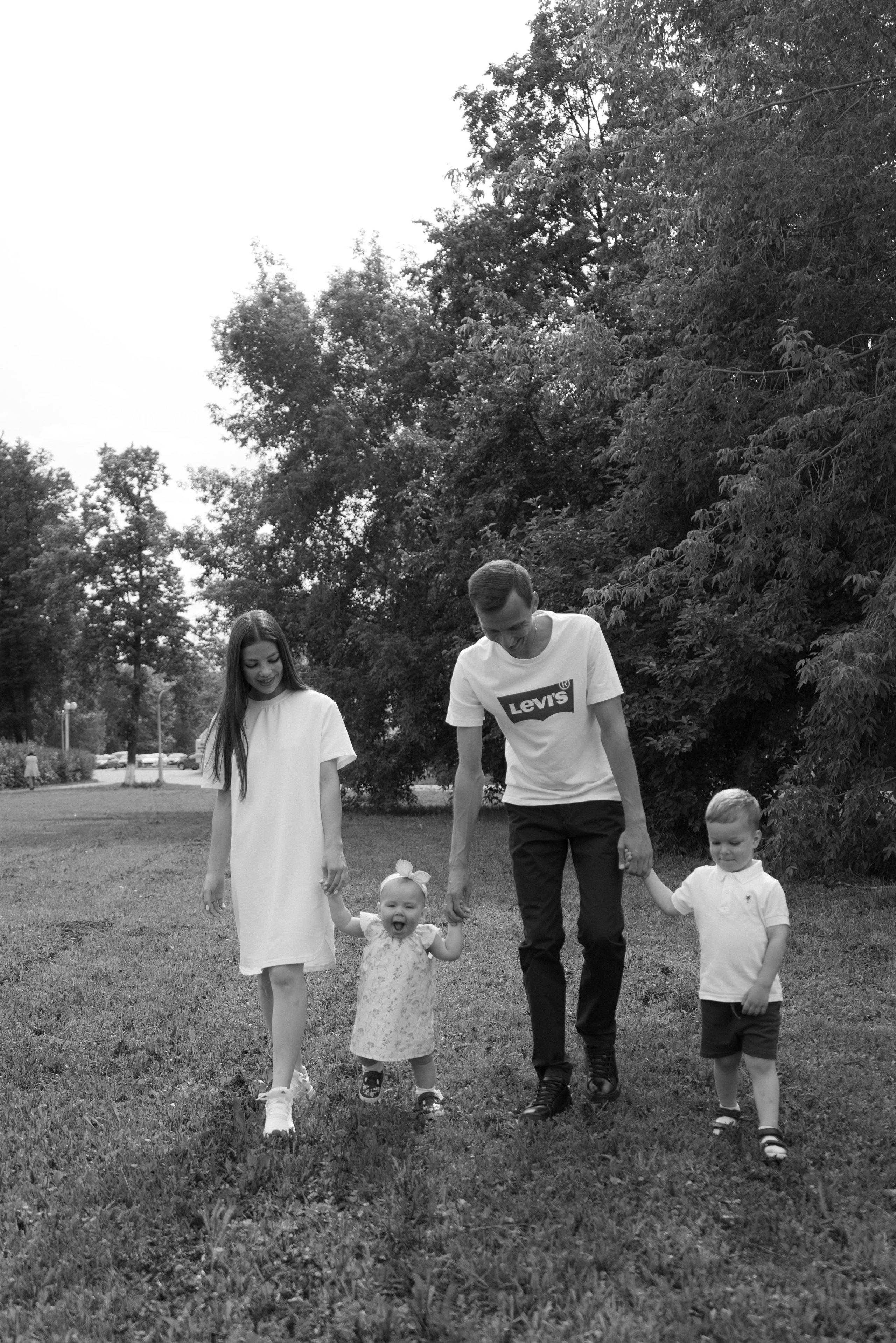 В парке. Свадебный фотограф Анастасия Хабарова в Новоуральске и Екатеринбурге