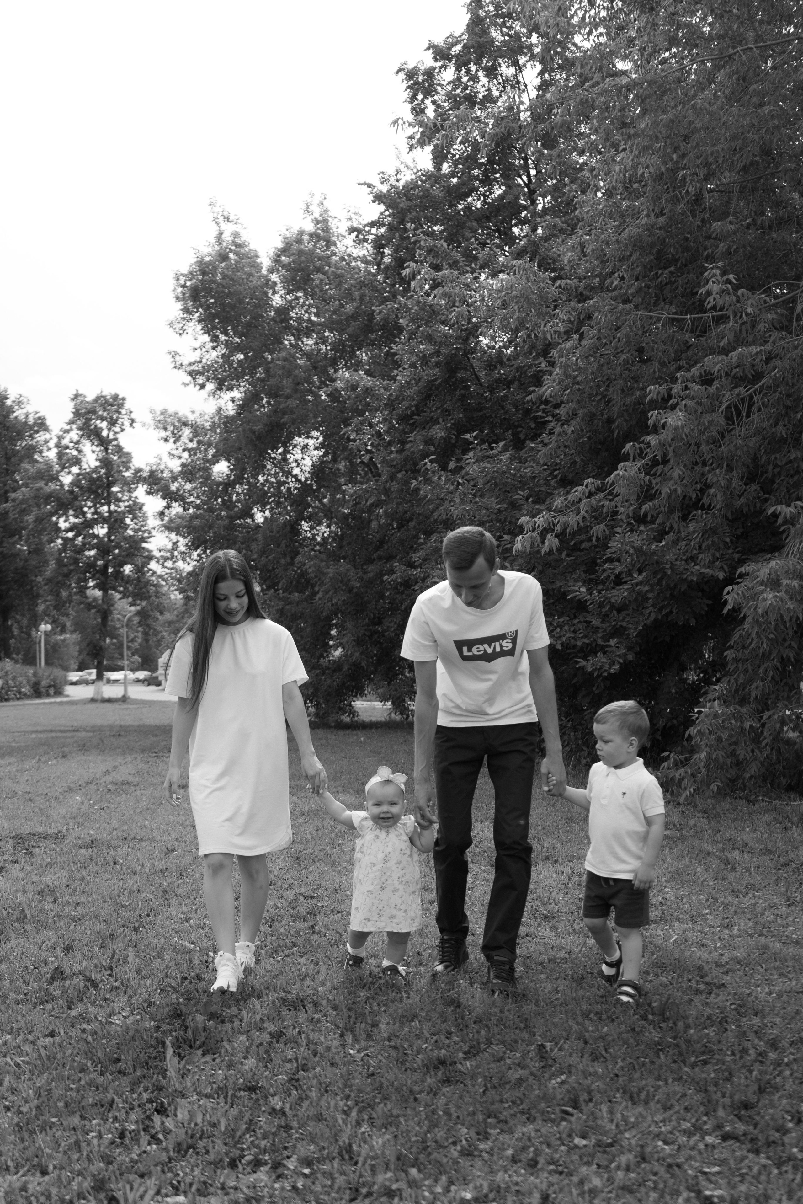 В парке. Свадебный фотограф Анастасия Хабарова в Новоуральске и Екатеринбурге