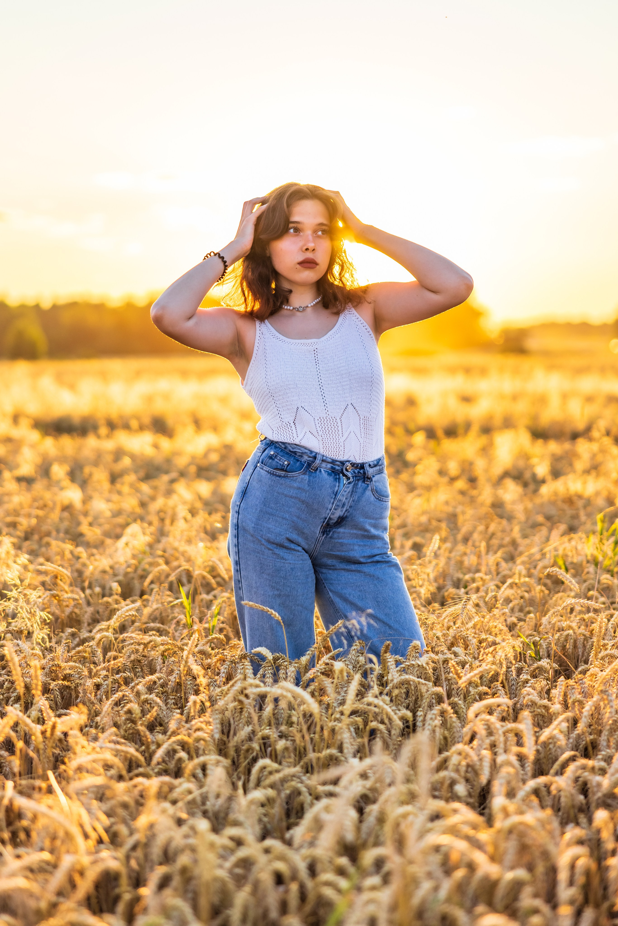 В пшеничном поле на закате. Фотограф в Туле Крупский АнДРей. Фотостудия «КАДР71» в Туле
