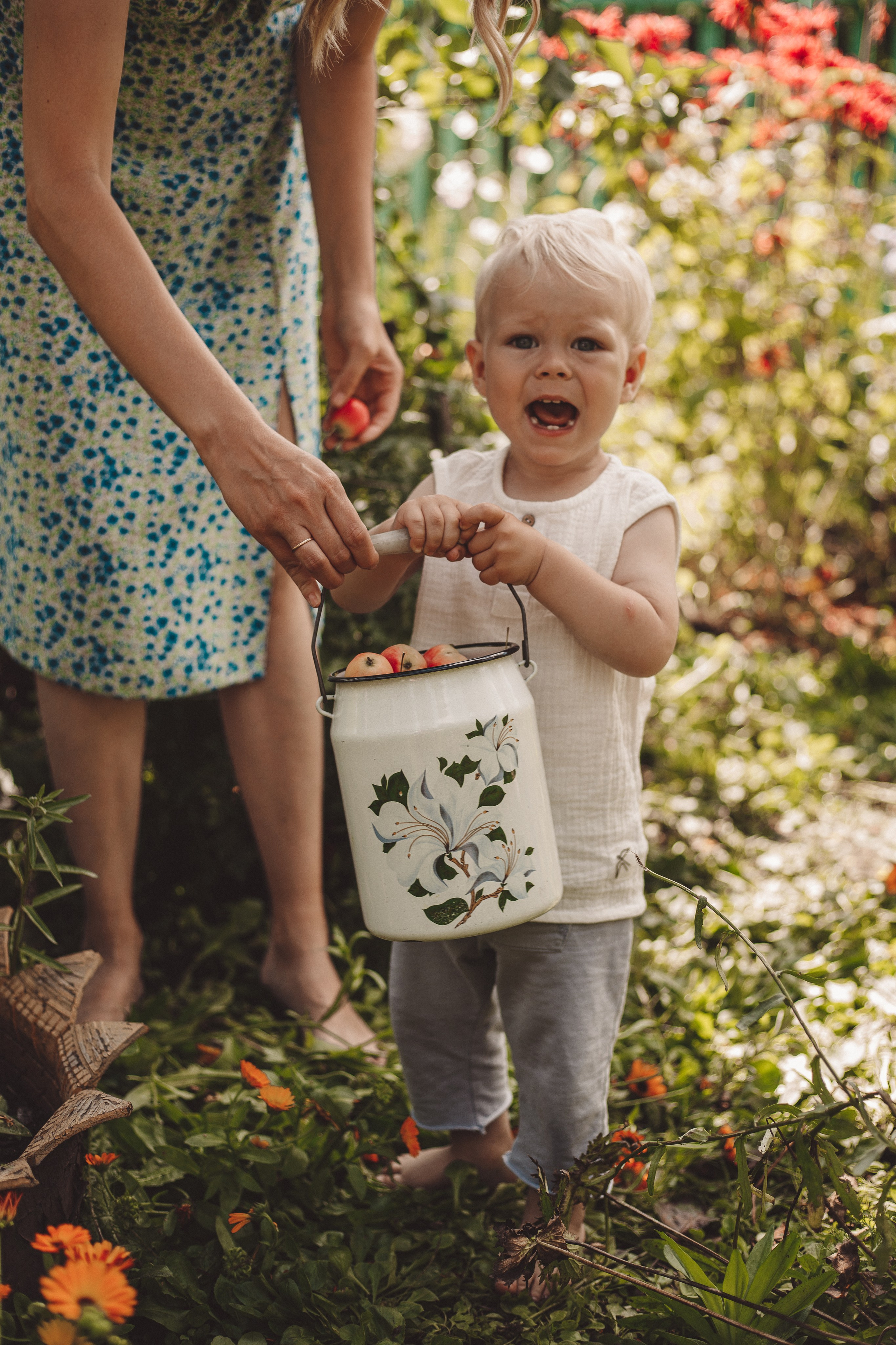 Семейная фотосессия - Люба и Платон: дачное детство. Семейный и женский фотограф Кемерово Мария Степ