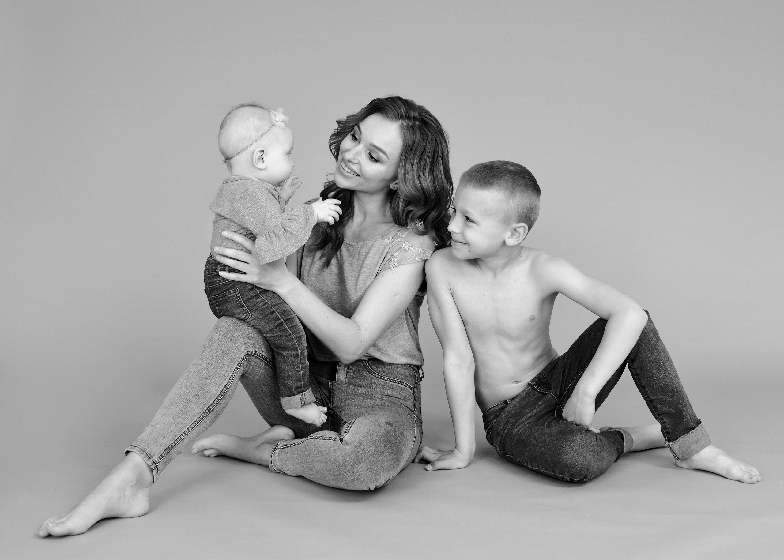 СЕМЕЙНЫЙ ПОРТРЕТ В СТУДИИ. Фотограф в Ялте Инна Найден. Детский и семейный фотограф