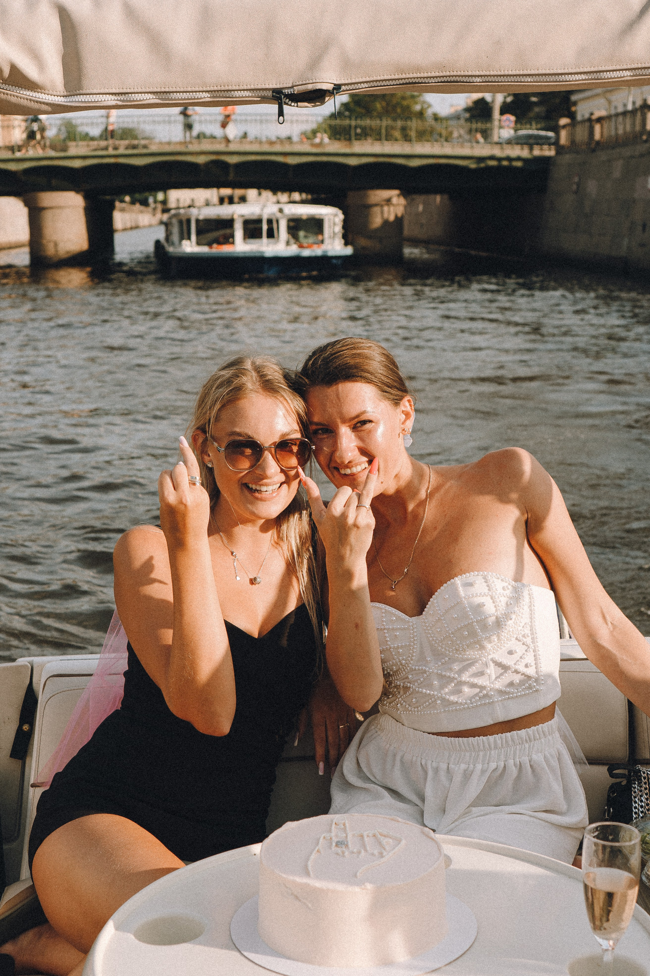 ДЕВИЧНИК НА КАТЕРЕ. Профессиональный фотограф, Санкт-Петербург — Виктория Богомолова