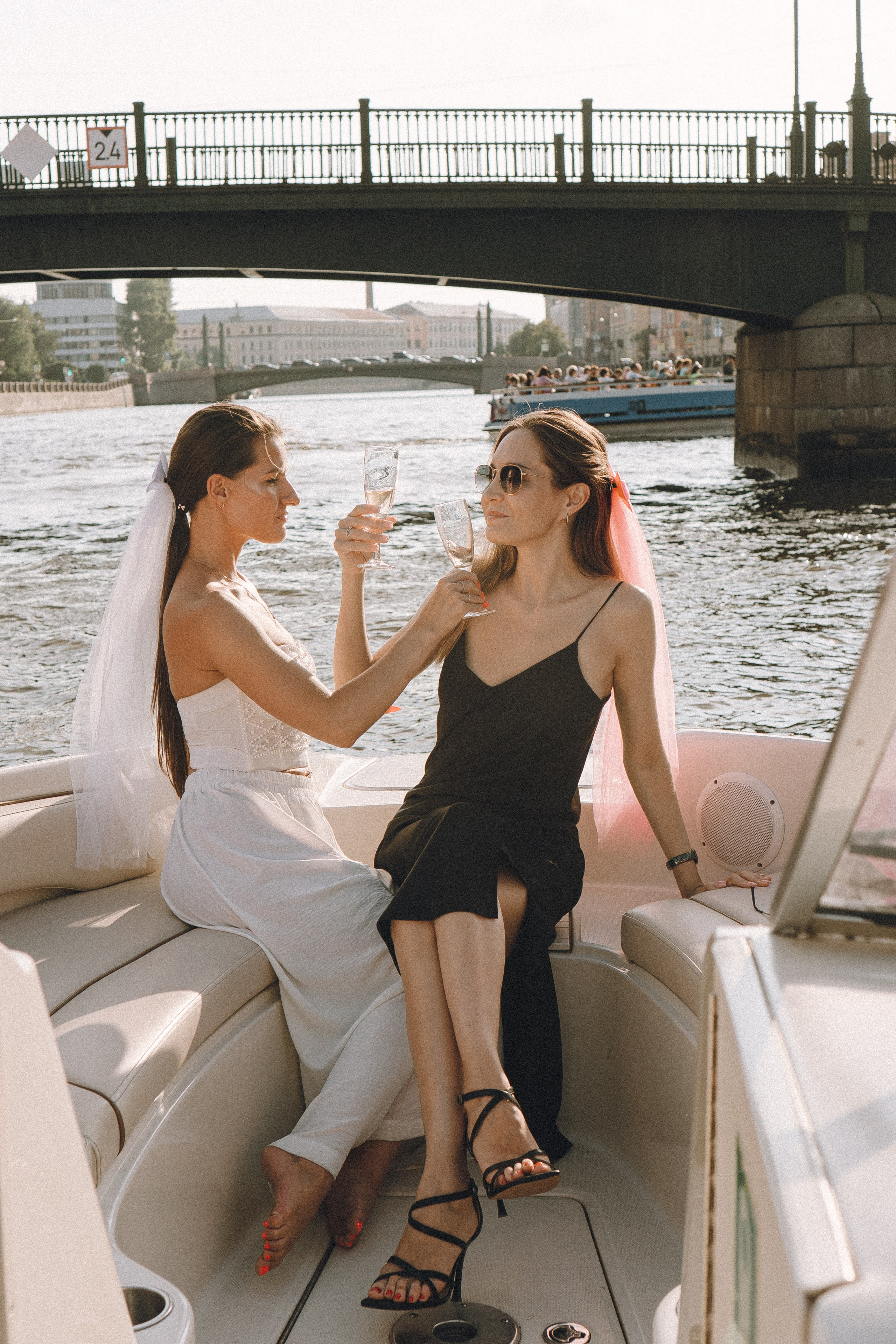 ДЕВИЧНИК НА КАТЕРЕ. Профессиональный фотограф, Санкт-Петербург — Виктория Богомолова