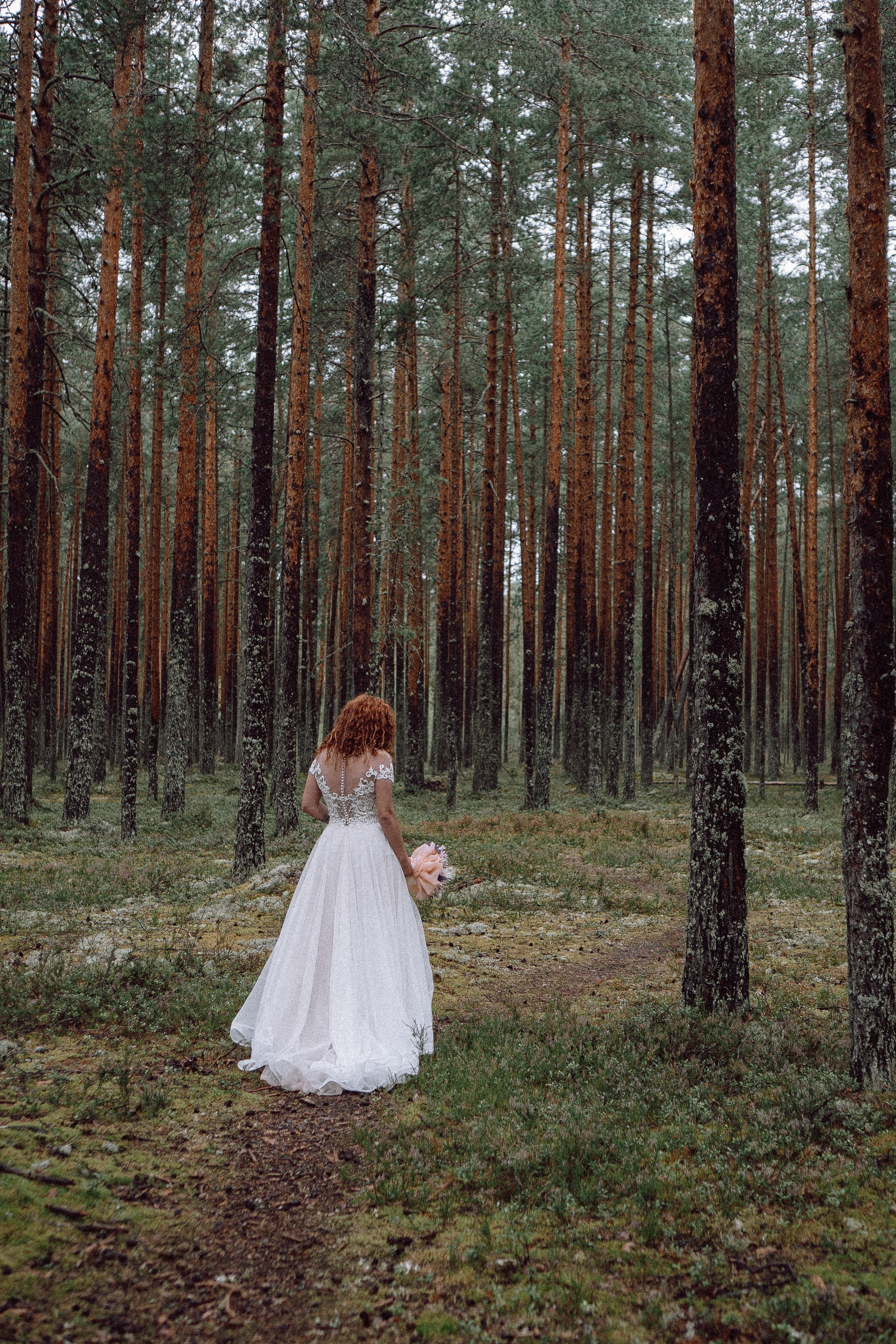 СВАДЕБНАЯ ФОТОСЕССИИЯ ПАРЫ В ГОРОДЕ ПРИОЗЕРСК В СОСНОВОМ ЛЕСУ И С ПИКАПОМ. Профессиональный фотограф, Санкт-Петербург — Виктория Богомолова