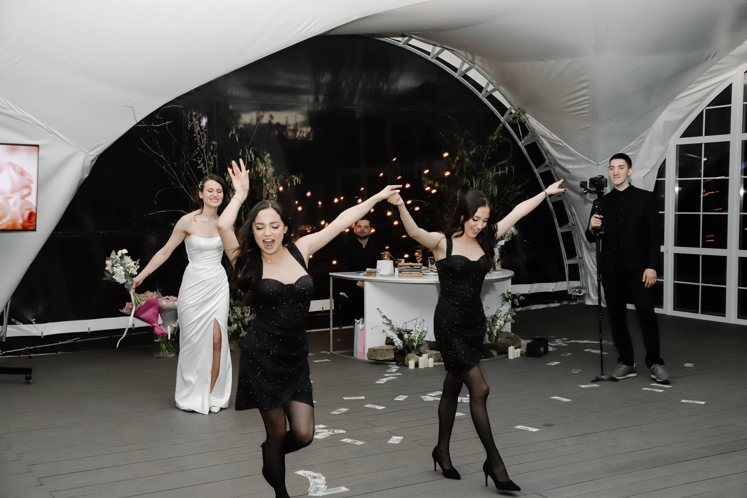 Земля смеётся цветами. Свадебный фотограф Челябинск Полина Чеботарь