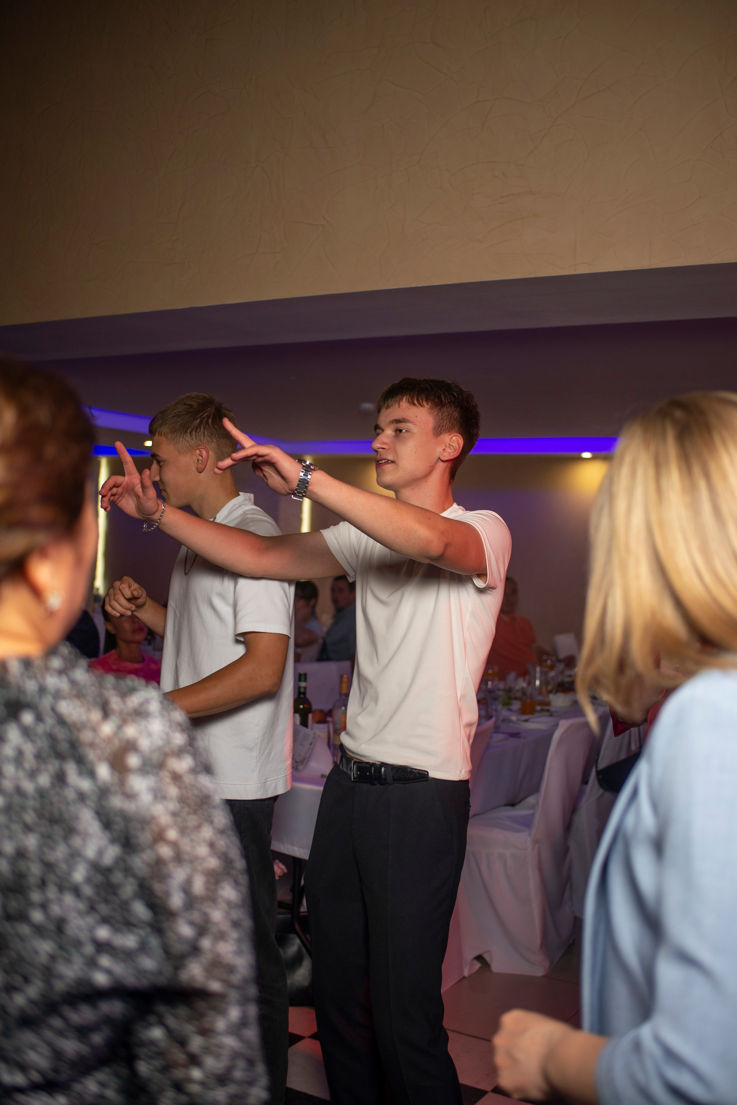 Репортажная фотосъемка выпускного дня. Выпускные альбомы Екатеринбург