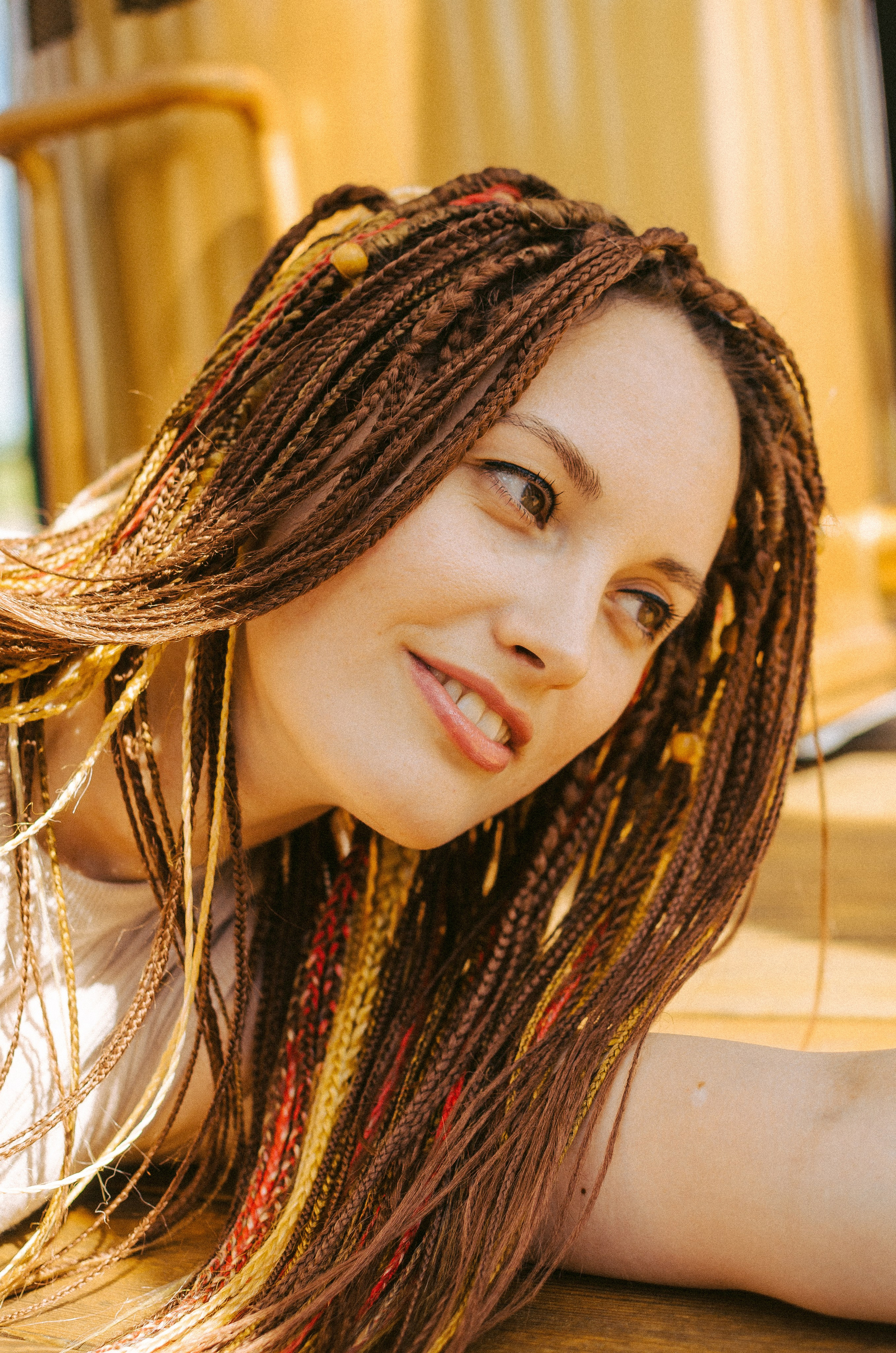 Оля. КВЭЛ — Кто Все Эти Люди