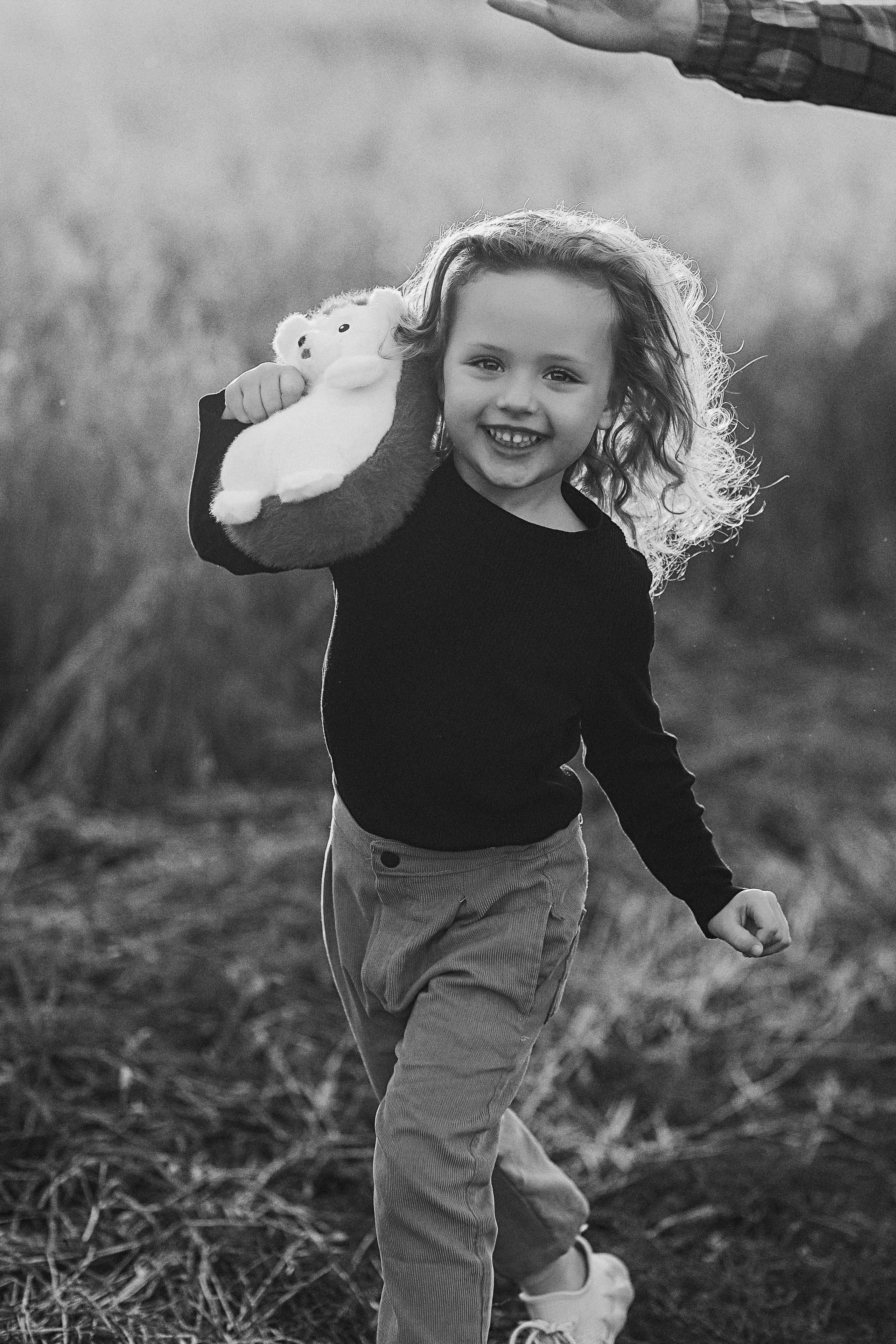 Поле. Семейный фотограф Тюмень, фотограф на роды Салмина Мария