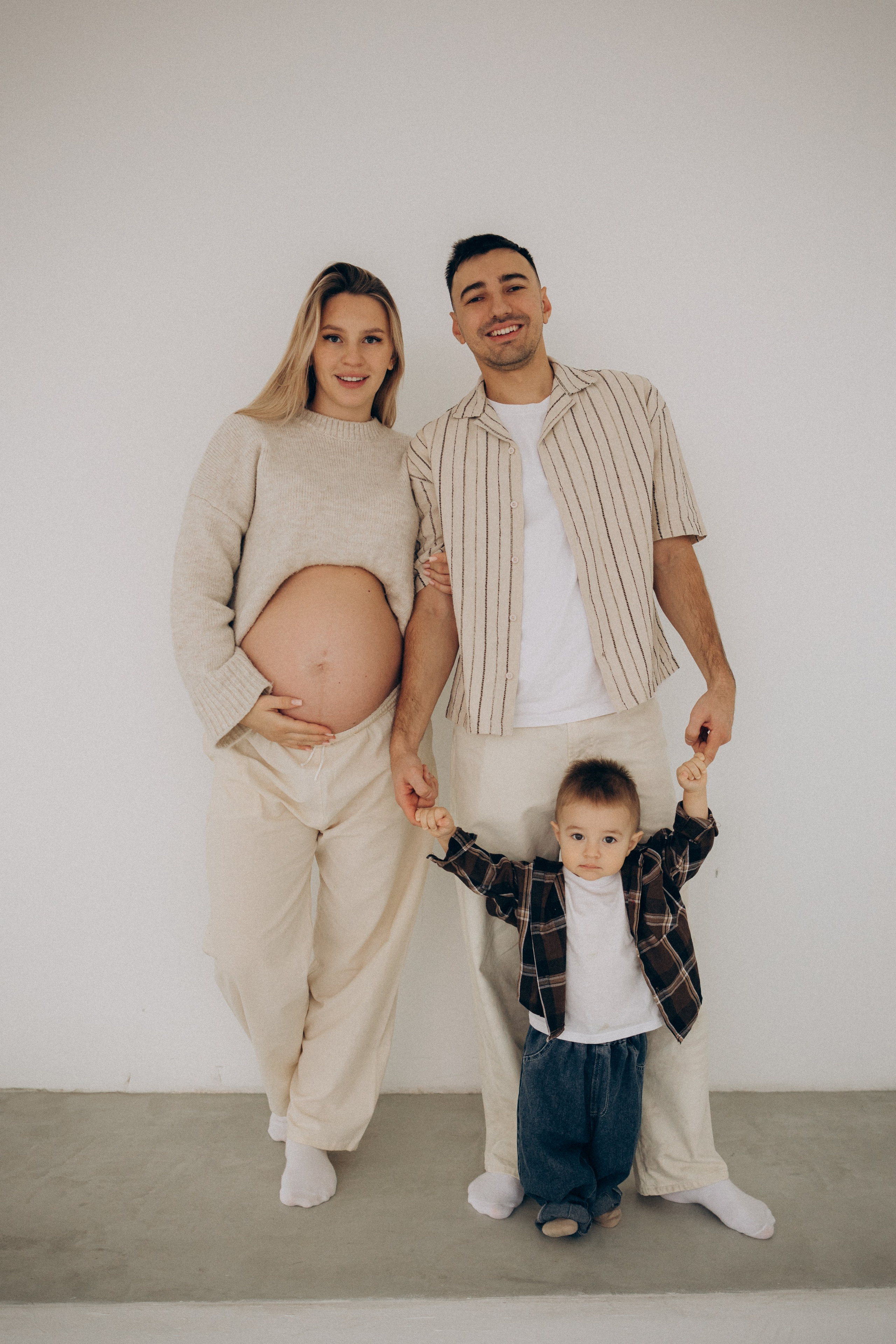 Семейная фотосессия Москва, семейный фотограф в Москве, Фотосессия беременности, фотосессия беременности в Москве, фотограф беременных Москва, фотограф беременных, фотосессия беременности в студии, фотосессия беременности в студии Москва, фотосессия в положении, фотосессия в ожидании, фотосессия в ожидании чуда, семейная фотосессия беременности, фотосессия беременности с мужем, фотосессия беременности с мужем Москва