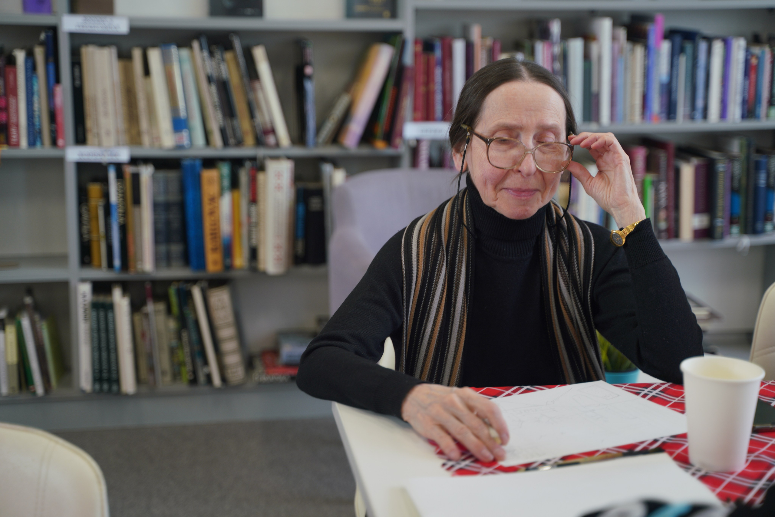 Съемка мастер-класса на открытии выставки Александра Белугина «Малка Верея» в Билиотеке иностранной литературы. Портретный и репортажный фотограф Наталья Горобец