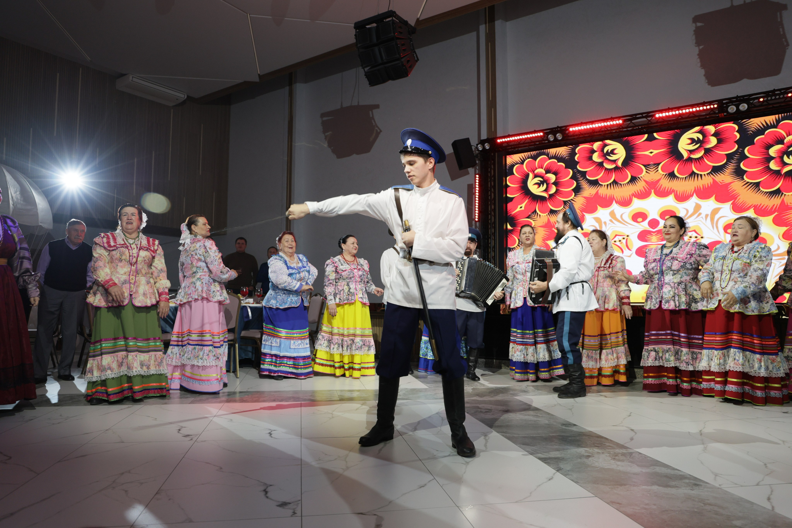 Прыжок длиною в жизнь. Фотограф свадебный, репортажный, индивидуальный, фото для маркетплейсов, брендов, автосалонов