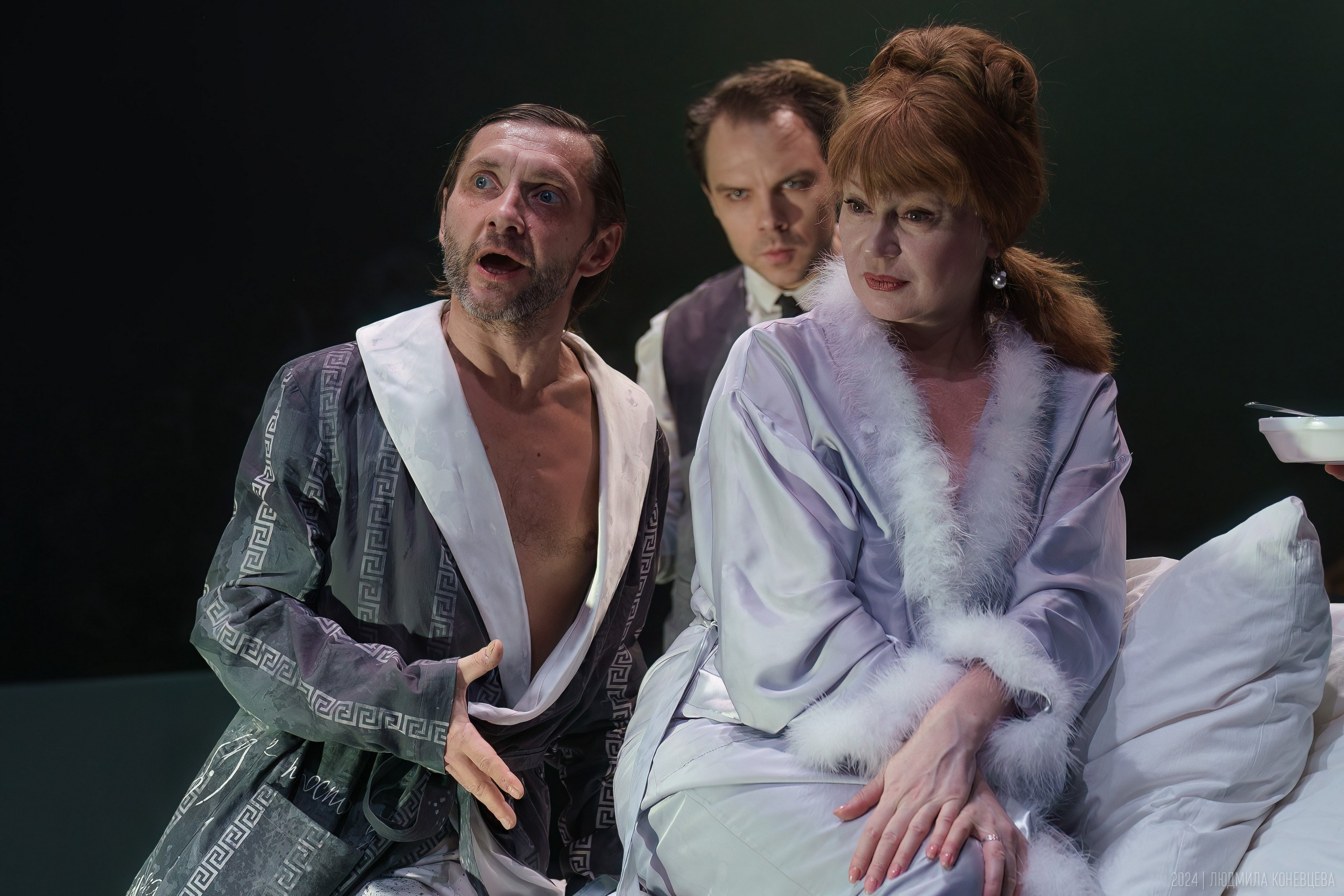 «Свет­лые души, или О том, как на­пи­сать рас­сказ», режиссер Михаил Крылов, Мастерская Петра Фоменко. Театральная фотография