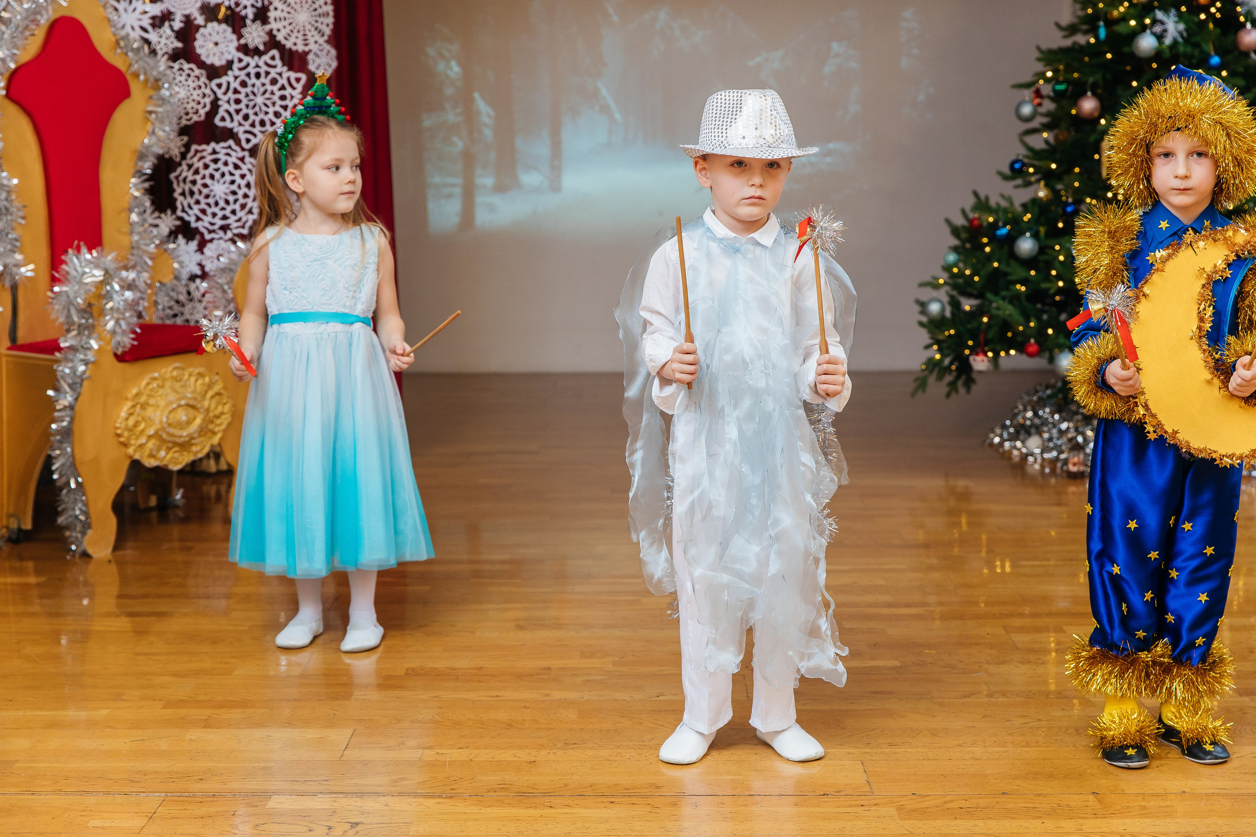 Детский сад № 93 — Утренник (27.12.2024). Свадебный и семейный фотограф Крамар Наталья