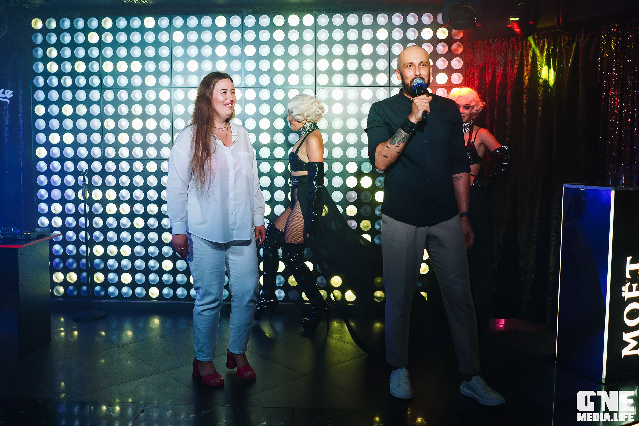 Фоторепортаж из караоке-клуба Эйфория. One Media Life: фоторепортажи, фотоотчеты с мероприятий и заведений