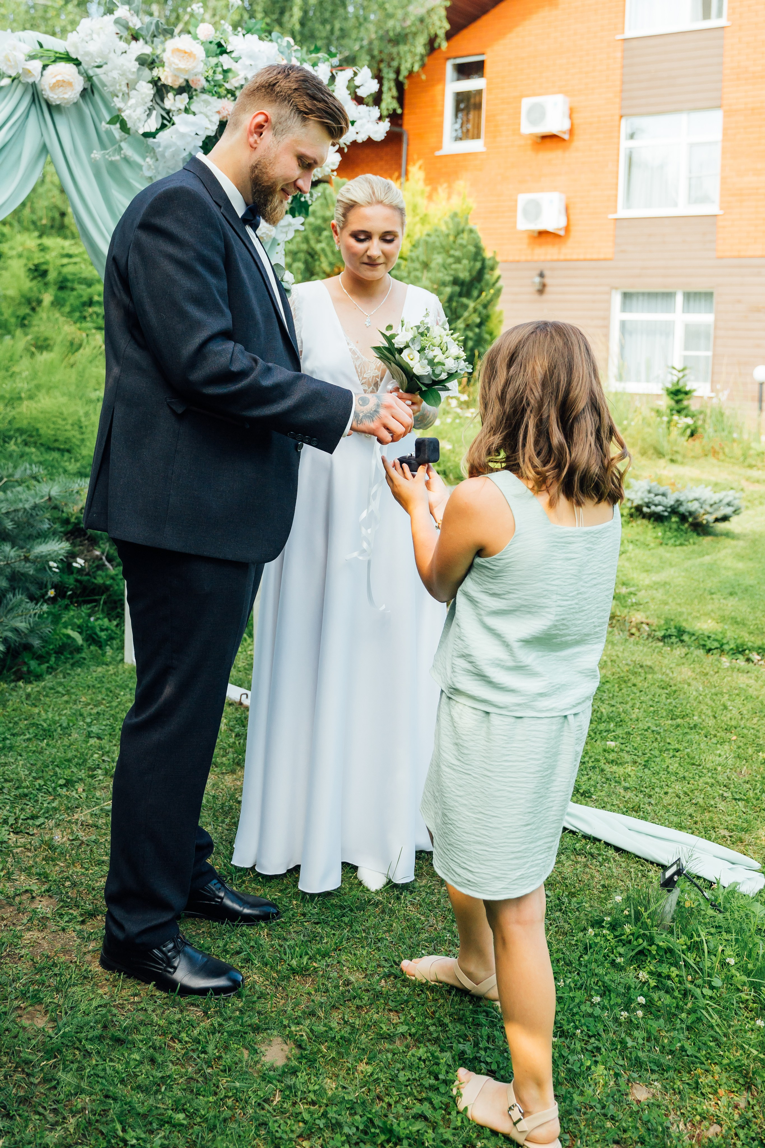 Дмитрий и Елизавета — свадебный день 25.07.2025. Свадебный фотограф в Коломне, Воскресенске, Егорьевске Владимир Петров