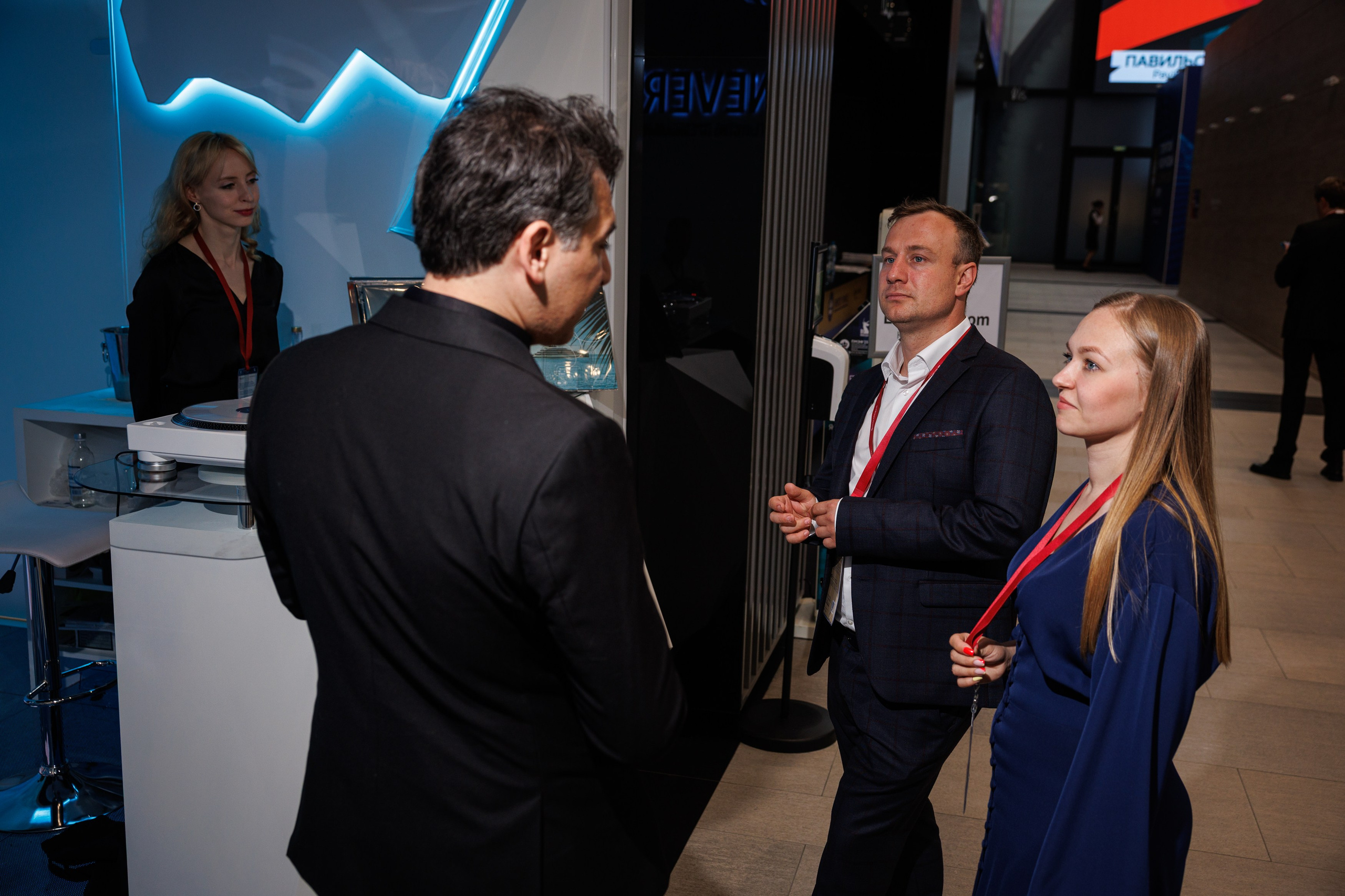 Стенд Never End. Репортажный и предметный Фотограф в Москве