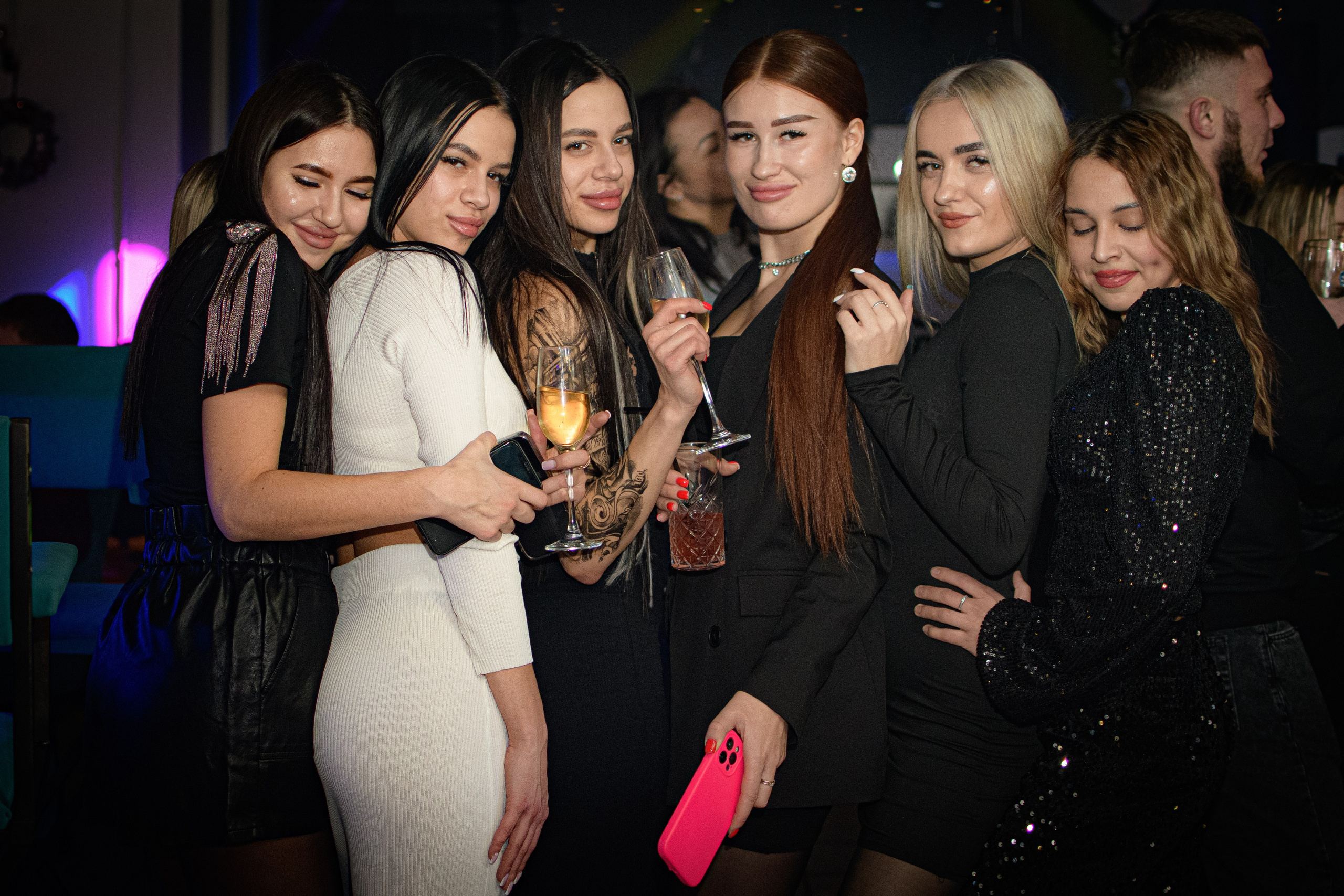 HOLLYWOOD / 6 YEARS. Photokarish