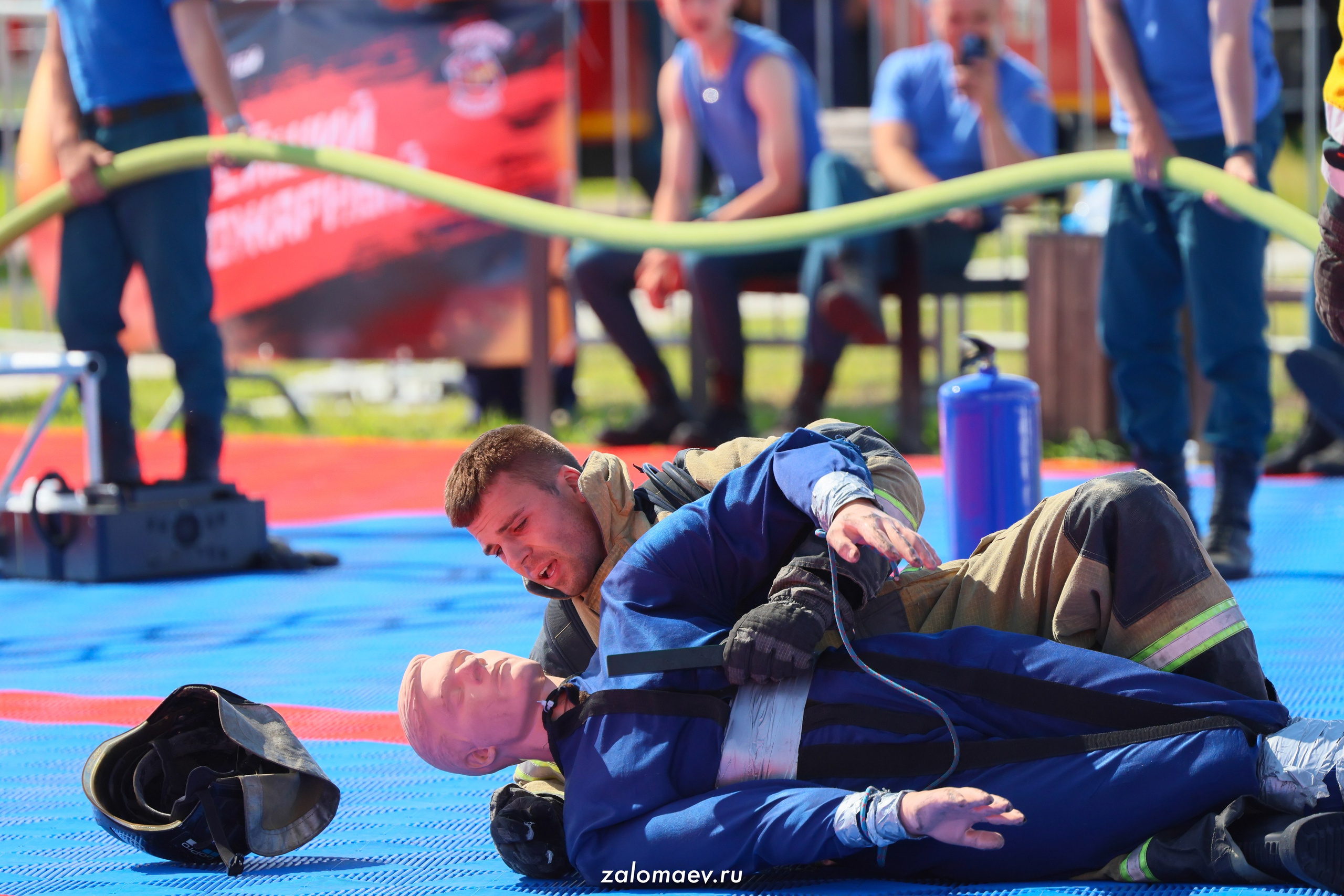 Сильнейший пожарный. Фотограф Александр Заломаев