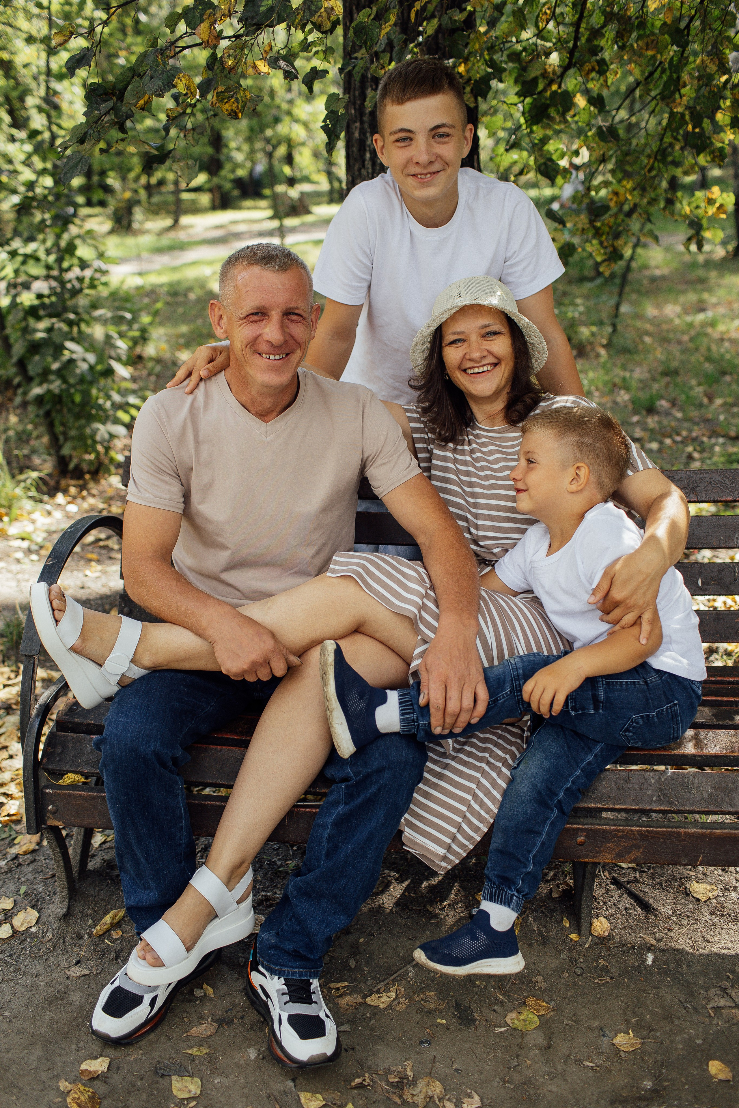 Прогулка в Харитоновском парке. Семейная съемка — это красивый способ признаться своей семье в любви