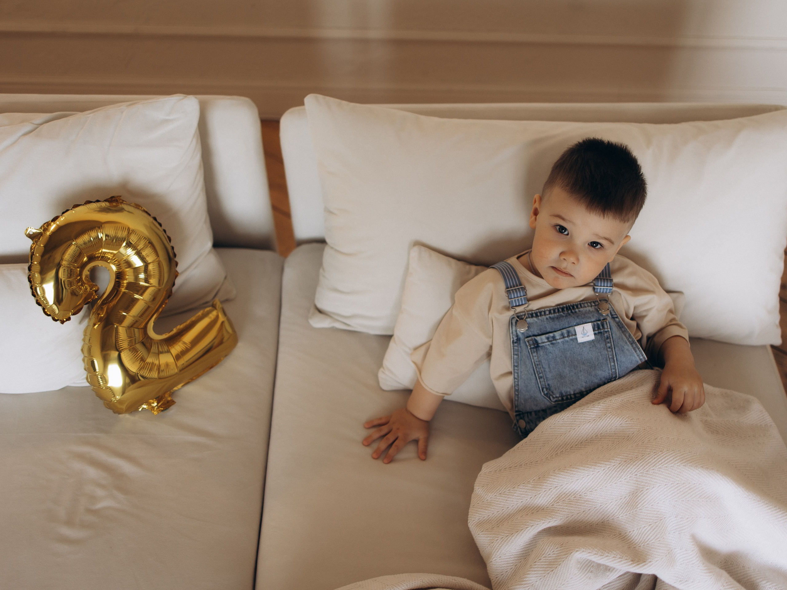 Вика и Миша — зал Дача. Семейный фотограф в Краснодаре Храмова Анна