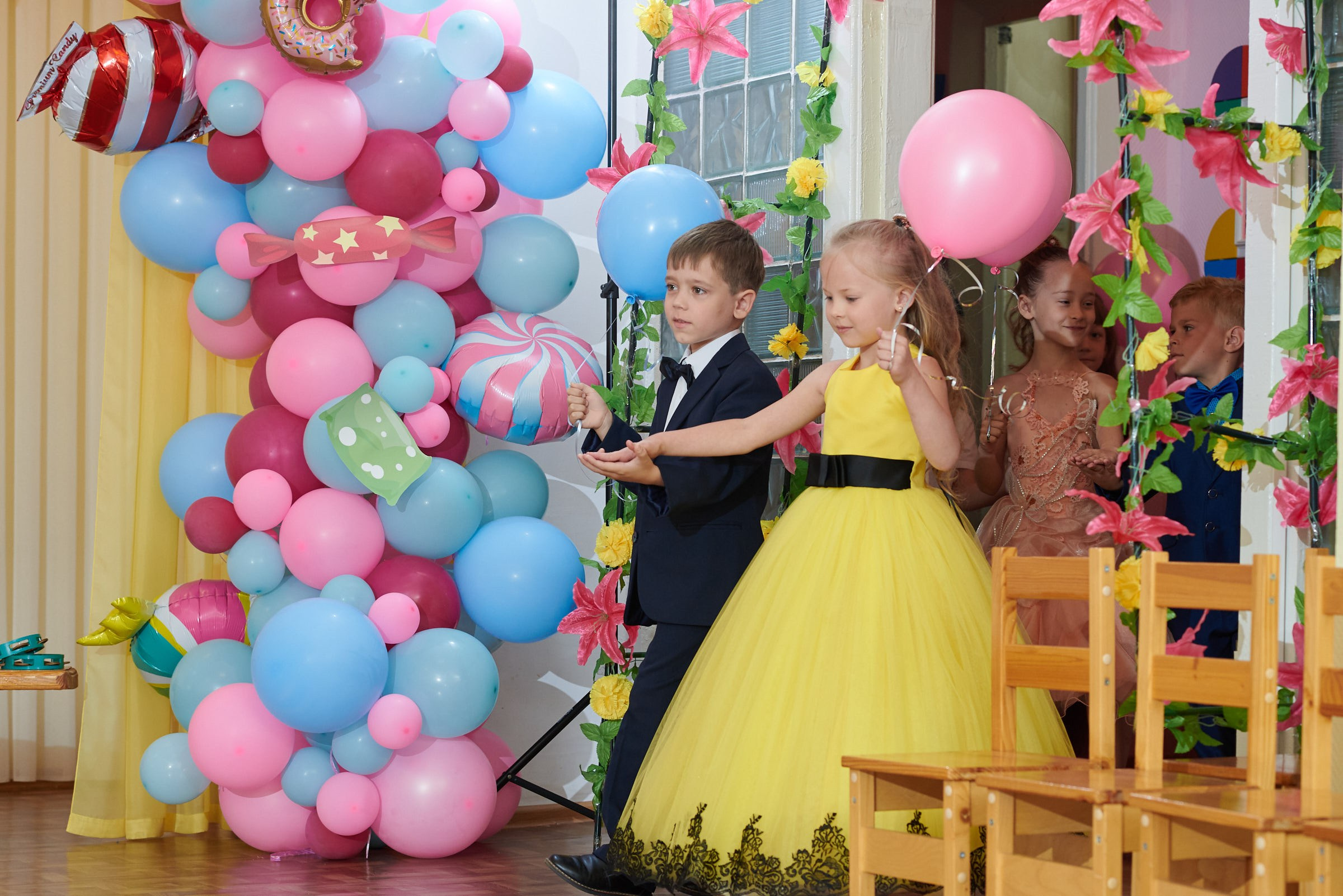 Школьный фотограф Самара. Фотосессия класса в школе, в студии. Цена