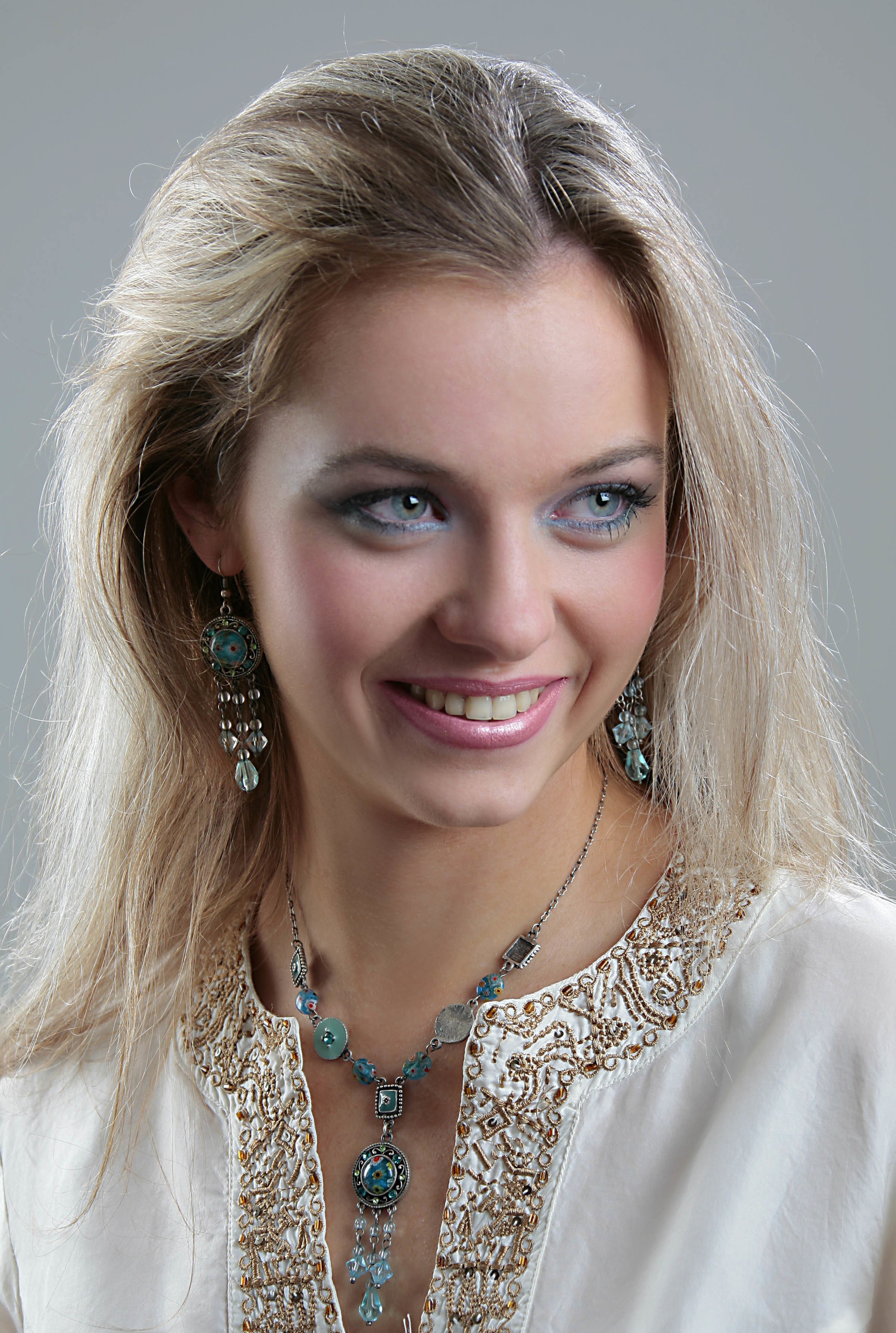 Портретный фотограф для выпускного Ростова-на-Дону. Выпускные альбомы, фотограф Денис Зимин в городе Ростове-на-Дону