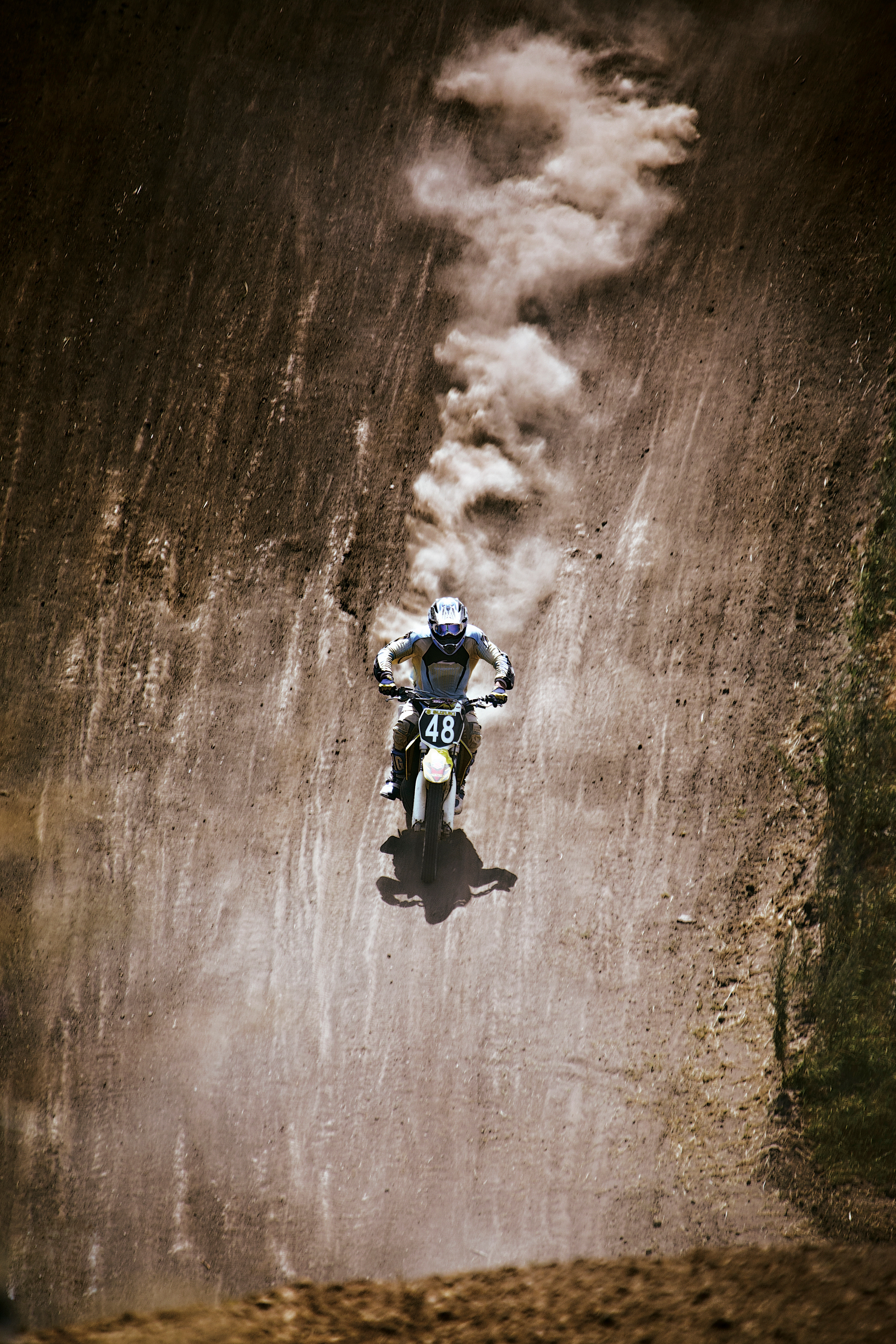 Фотограф Денис Зимин, сьёмка для маркетплейсов в городе Ростове-на-Дон. Выпускные альбомы, фотограф Денис Зимин в городе Ростове-на-Дону