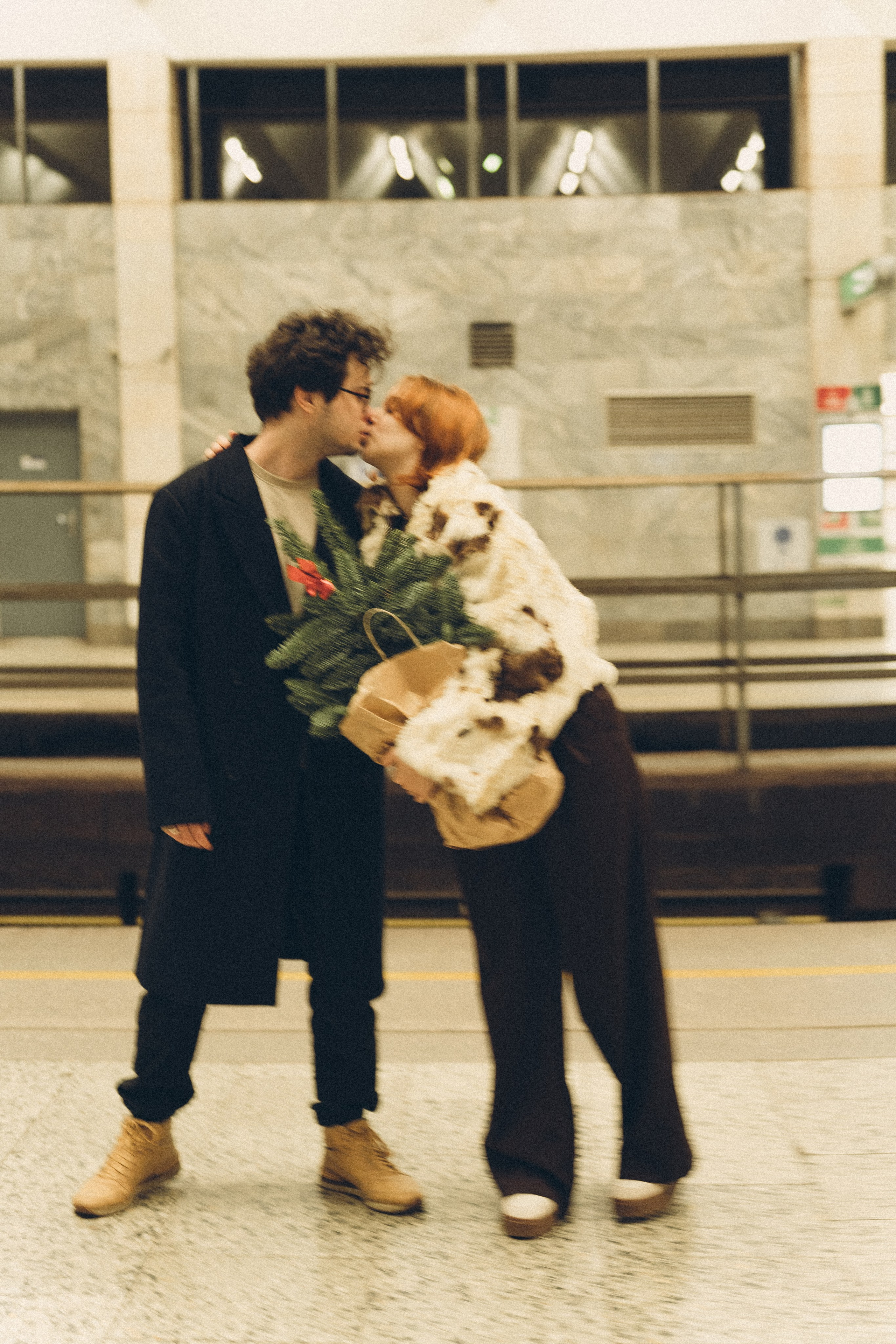 НОВОГОДНЯЯ ФОТОСЕСИИЯ ПАРЫ В МЕТРО ЛЮБОВЬ. Профессиональный фотограф, Санкт-Петербург — Виктория Богомолова