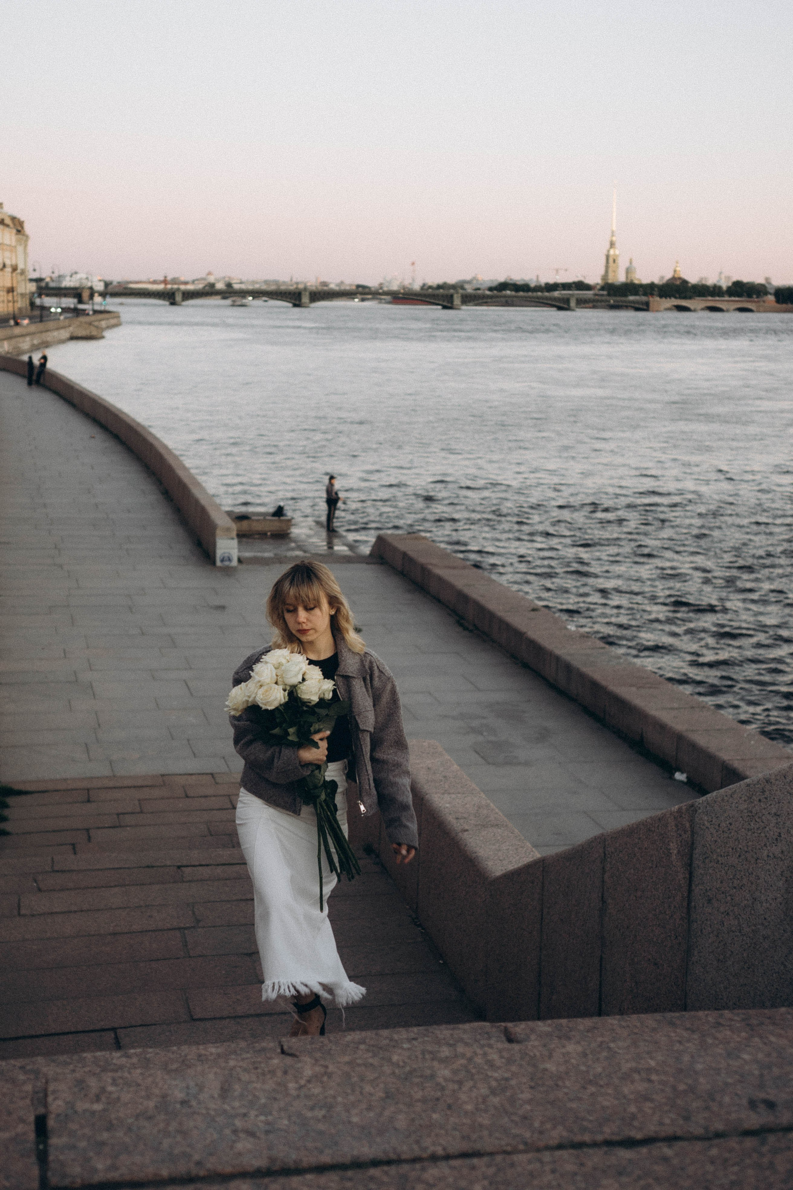 ПРОГУЛКА ПО ГОРОДУ В БЕЛЫЕ НОЧИ (другой вариант). Профессиональный фотограф, Санкт-Петербург — Виктория Богомолова