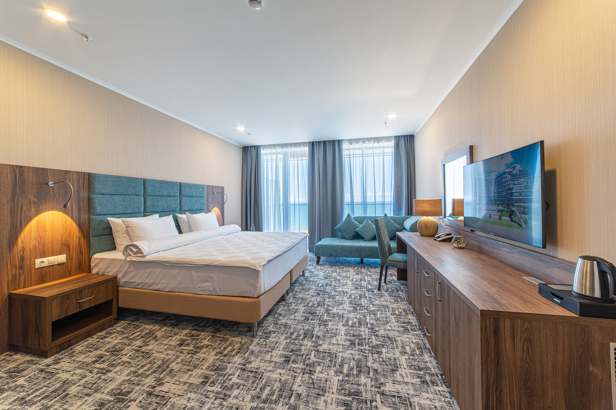 Renatphoto-Профессиональная фотосъёмка отелей под ключ в Анапе. Профессиональная фотосъёмка интерьеров, предметная фотосессия еды для меню г. Анапа