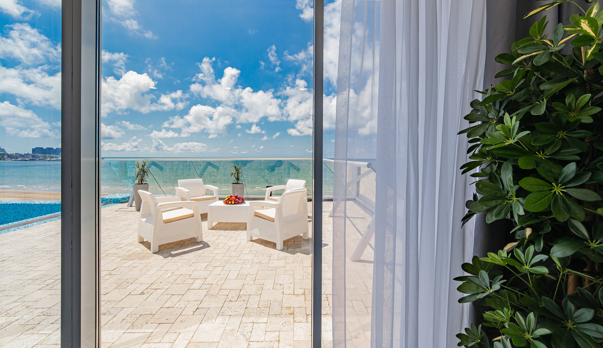 Renatphoto-Профессиональная фотосъёмка отелей под ключ в Анапе. Профессиональная фотосъёмка интерьеров, предметная фотосессия еды для меню г. Анапа