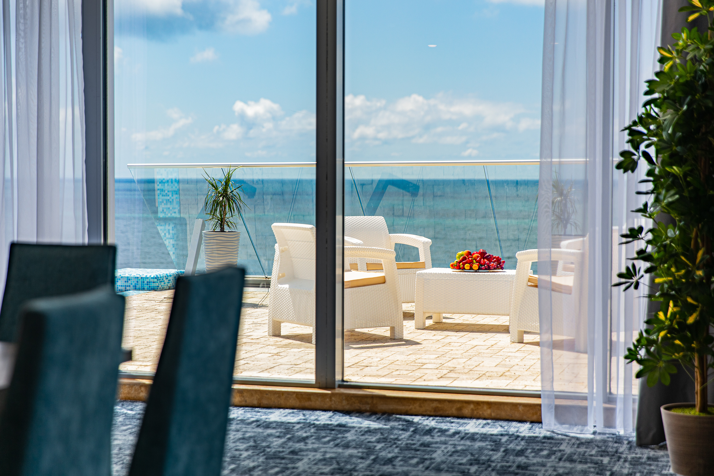 Renatphoto-Профессиональная фотосъёмка отелей под ключ в Анапе. Профессиональная фотосъёмка интерьеров, предметная фотосессия еды для меню г. Анапа