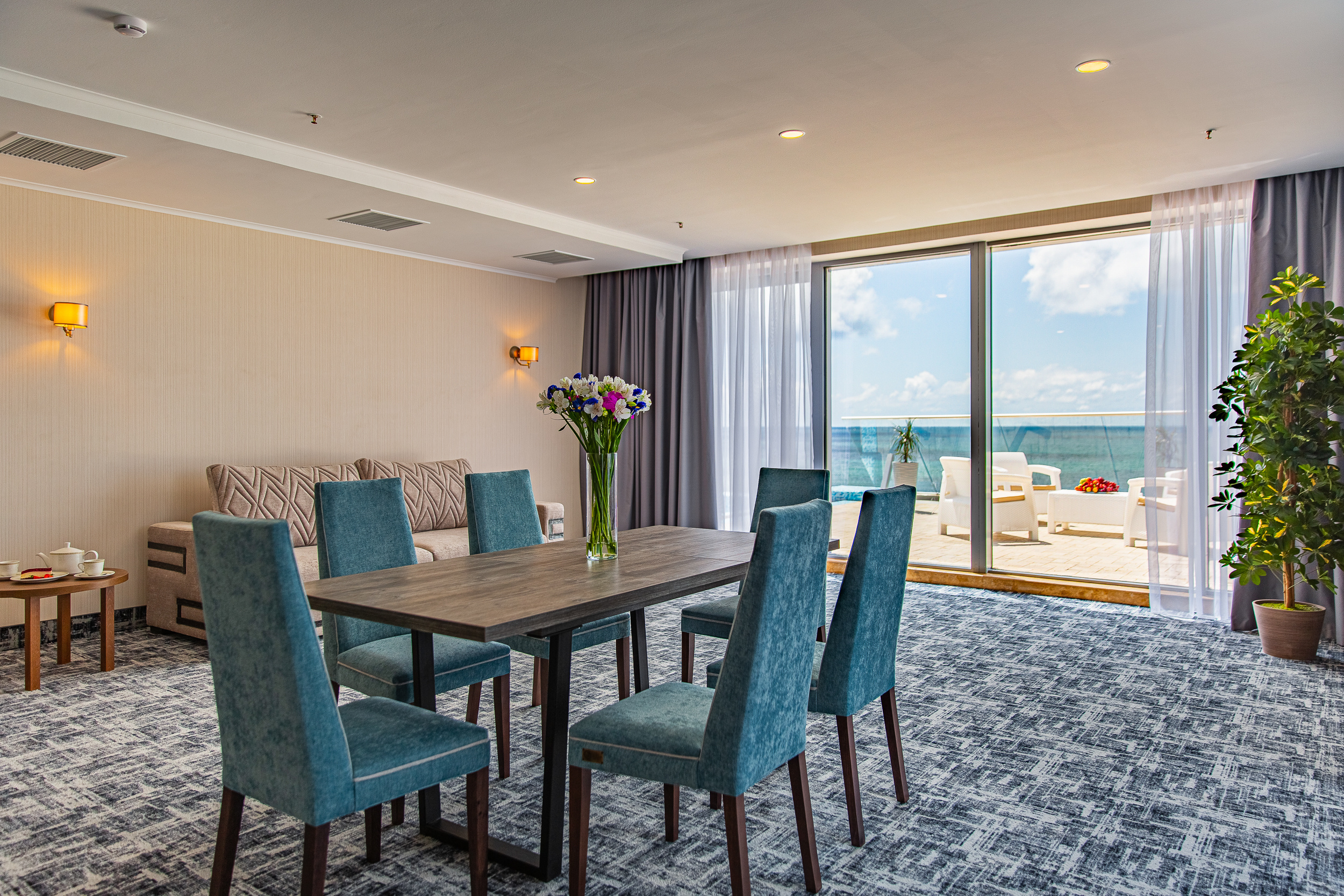 Renatphoto-Профессиональная фотосъёмка отелей под ключ в Анапе. Профессиональная фотосъёмка интерьеров, предметная фотосессия еды для меню г. Анапа