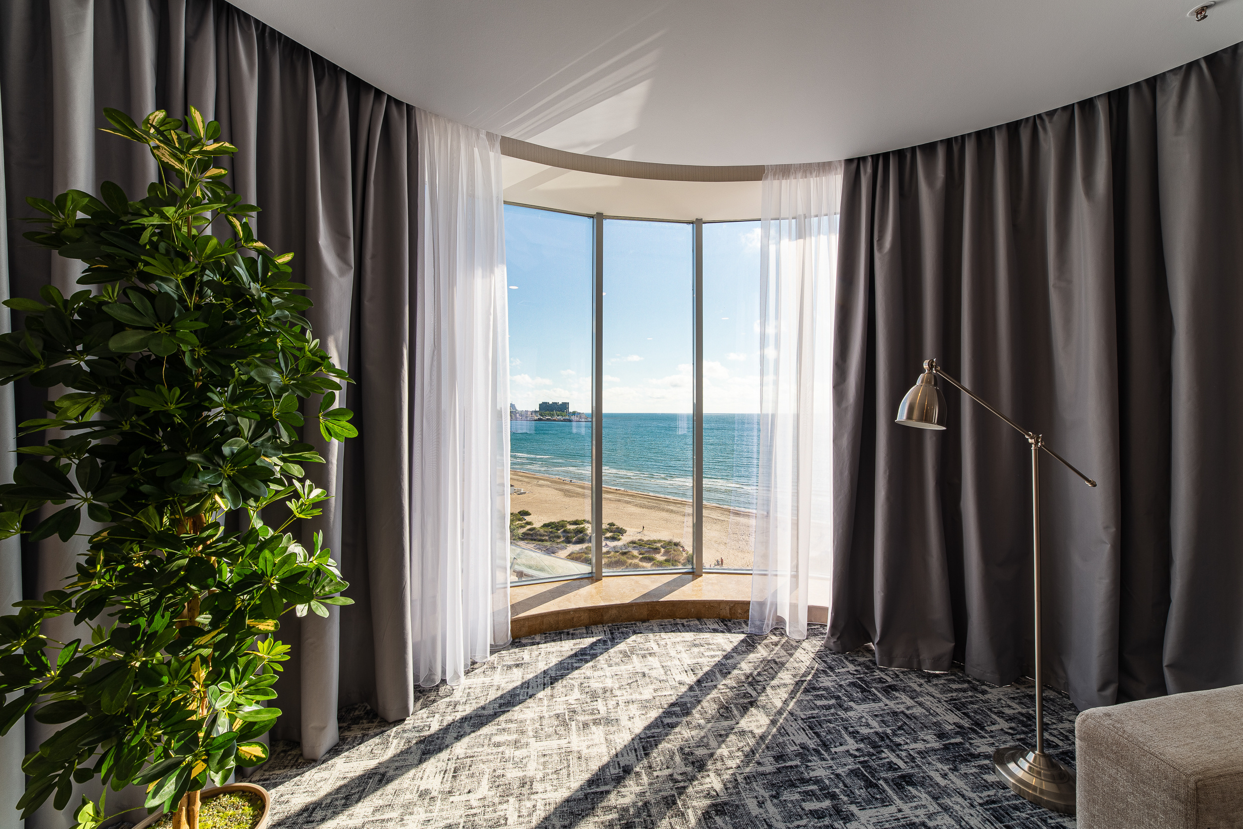 Renatphoto-Профессиональная фотосъёмка отелей под ключ в Анапе. Профессиональная фотосъёмка интерьеров, предметная фотосессия еды для меню г. Анапа