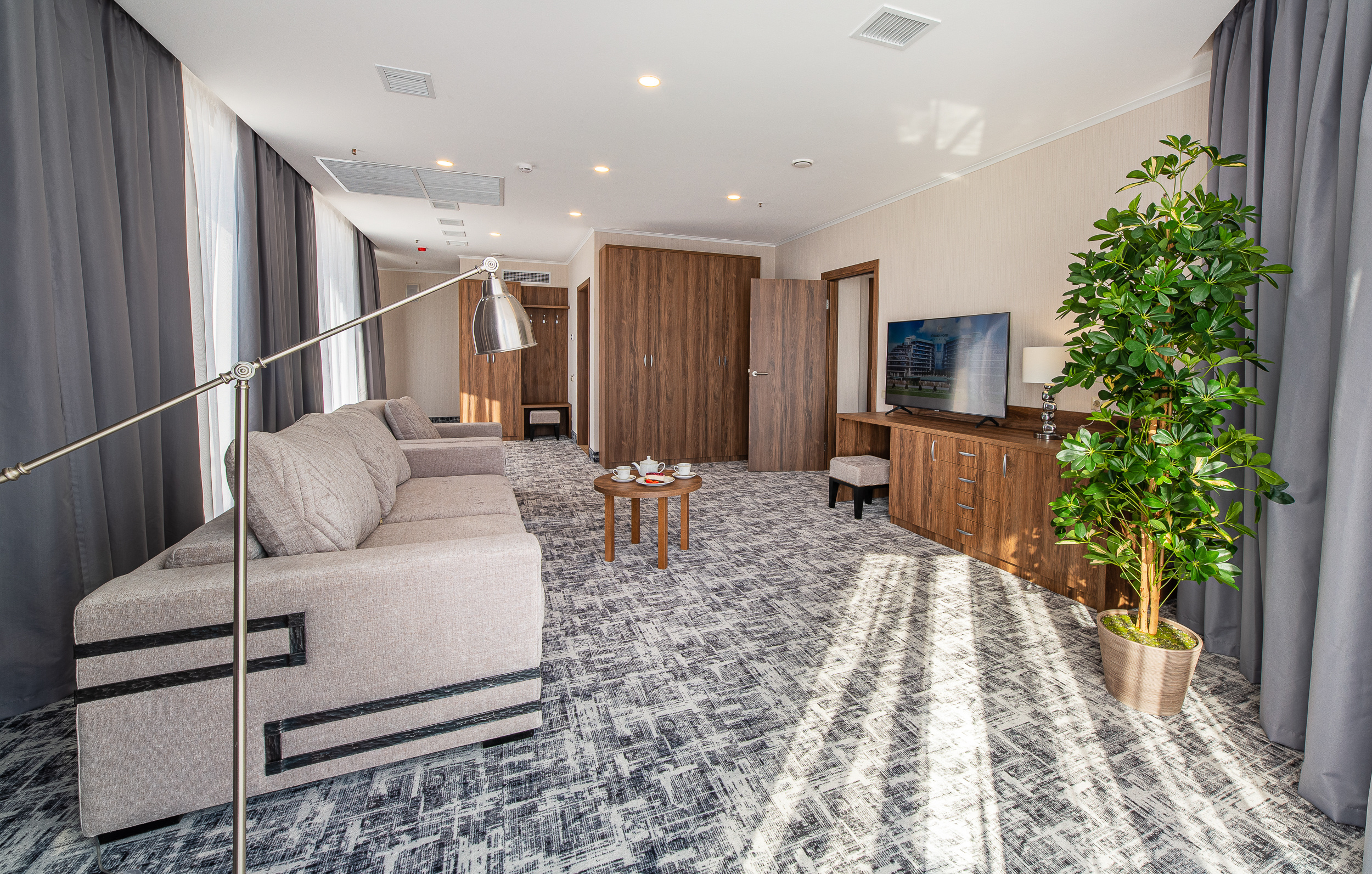 Renatphoto-Профессиональная фотосъёмка отелей под ключ в Анапе. Профессиональная фотосъёмка интерьеров, предметная фотосессия еды для меню г. Анапа