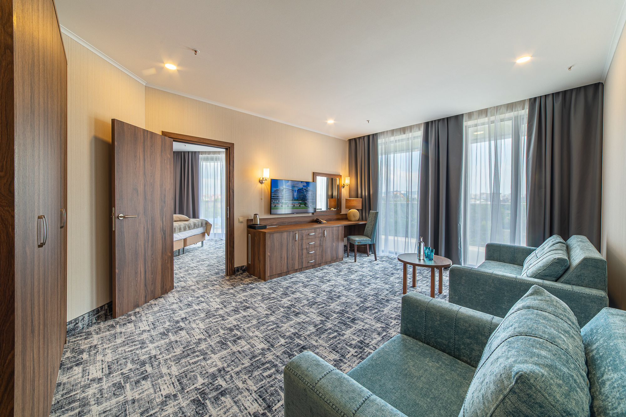 Renatphoto-Профессиональная фотосъёмка отелей под ключ в Анапе. Профессиональная фотосъёмка интерьеров, предметная фотосессия еды для меню г. Анапа