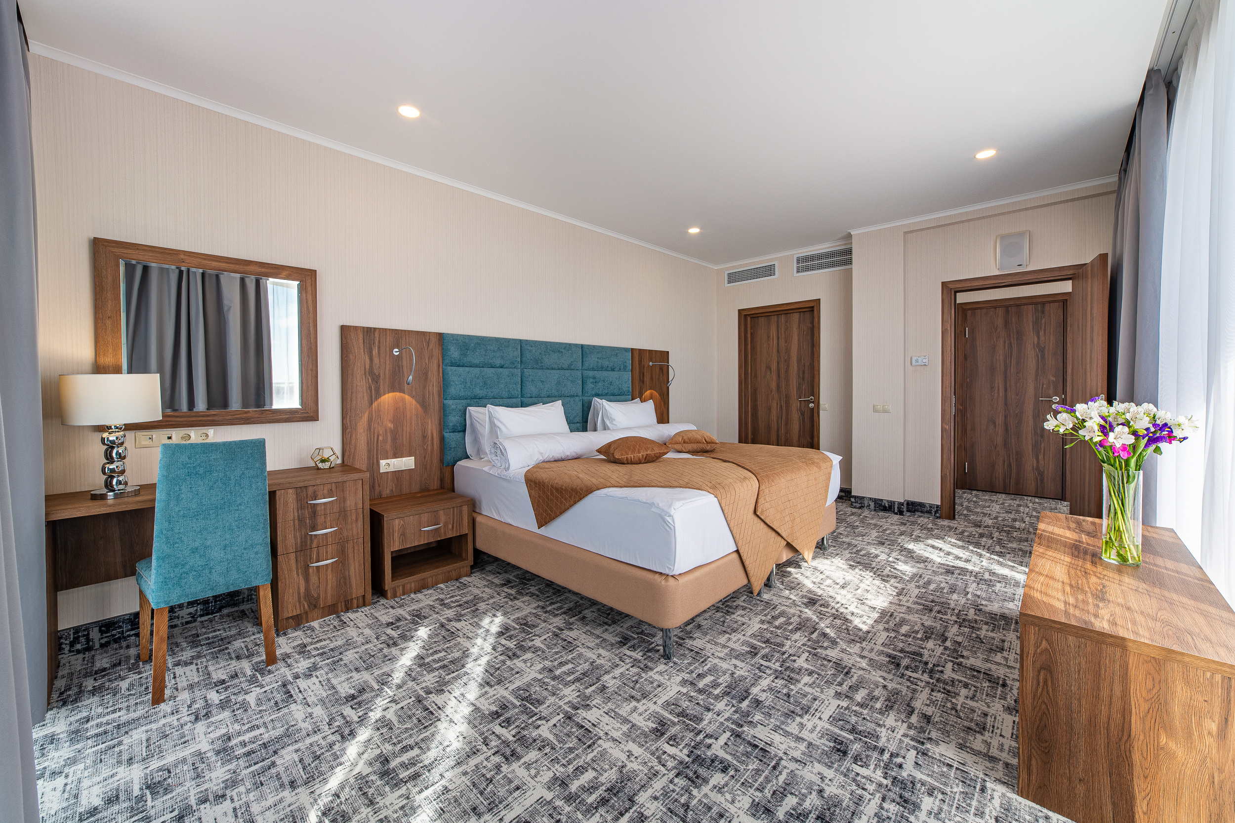 Renatphoto-Профессиональная фотосъёмка отелей под ключ в Анапе. Профессиональная фотосъёмка интерьеров, предметная фотосессия еды для меню г. Анапа