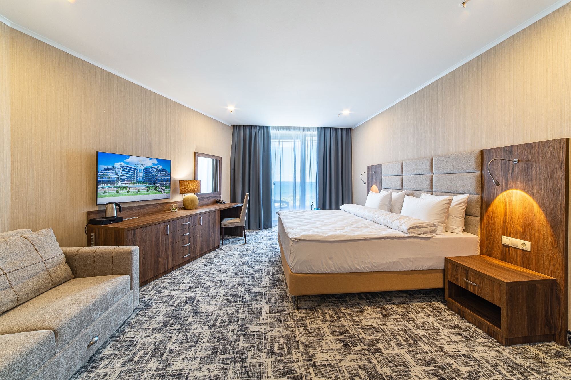 Renatphoto-Профессиональная фотосъёмка отелей под ключ в Анапе. Профессиональная фотосъёмка интерьеров, предметная фотосессия еды для меню г. Анапа