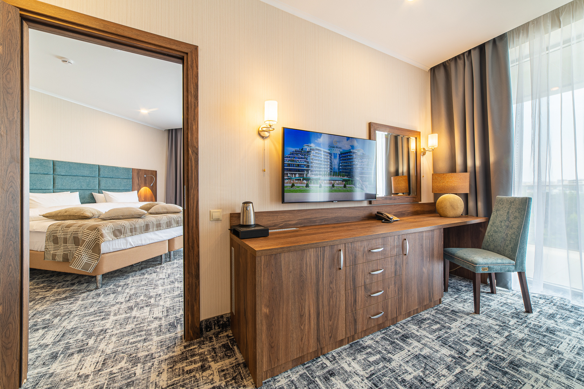 Renatphoto-Профессиональная фотосъёмка отелей под ключ в Анапе. Профессиональная фотосъёмка интерьеров, предметная фотосессия еды для меню г. Анапа