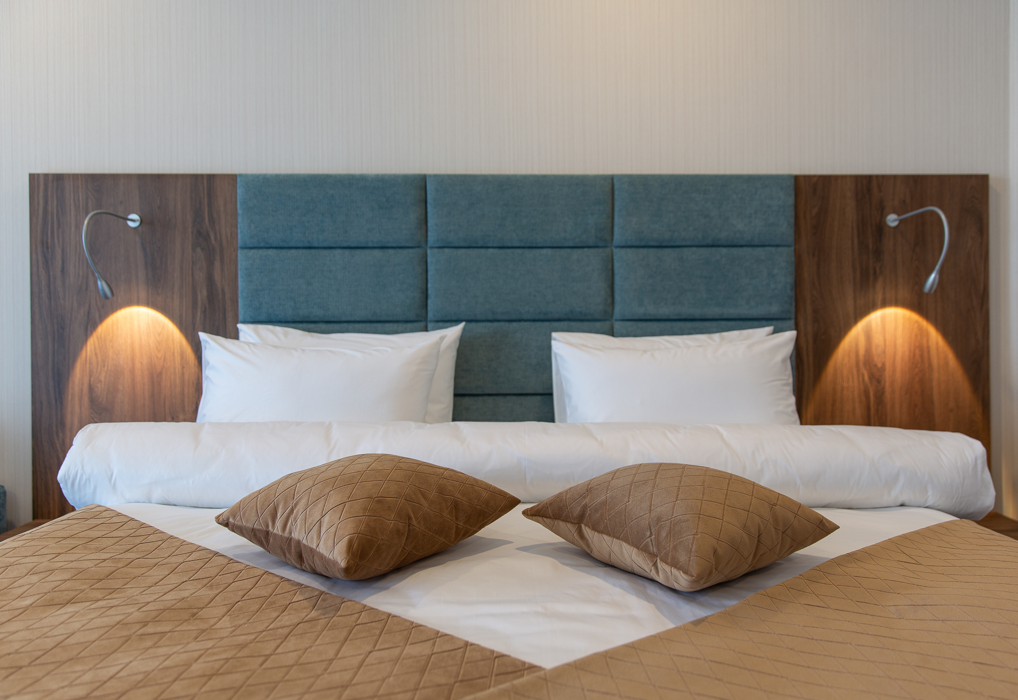 Renatphoto-Профессиональная фотосъёмка отелей под ключ в Анапе. Профессиональная фотосъёмка интерьеров, предметная фотосессия еды для меню г. Анапа