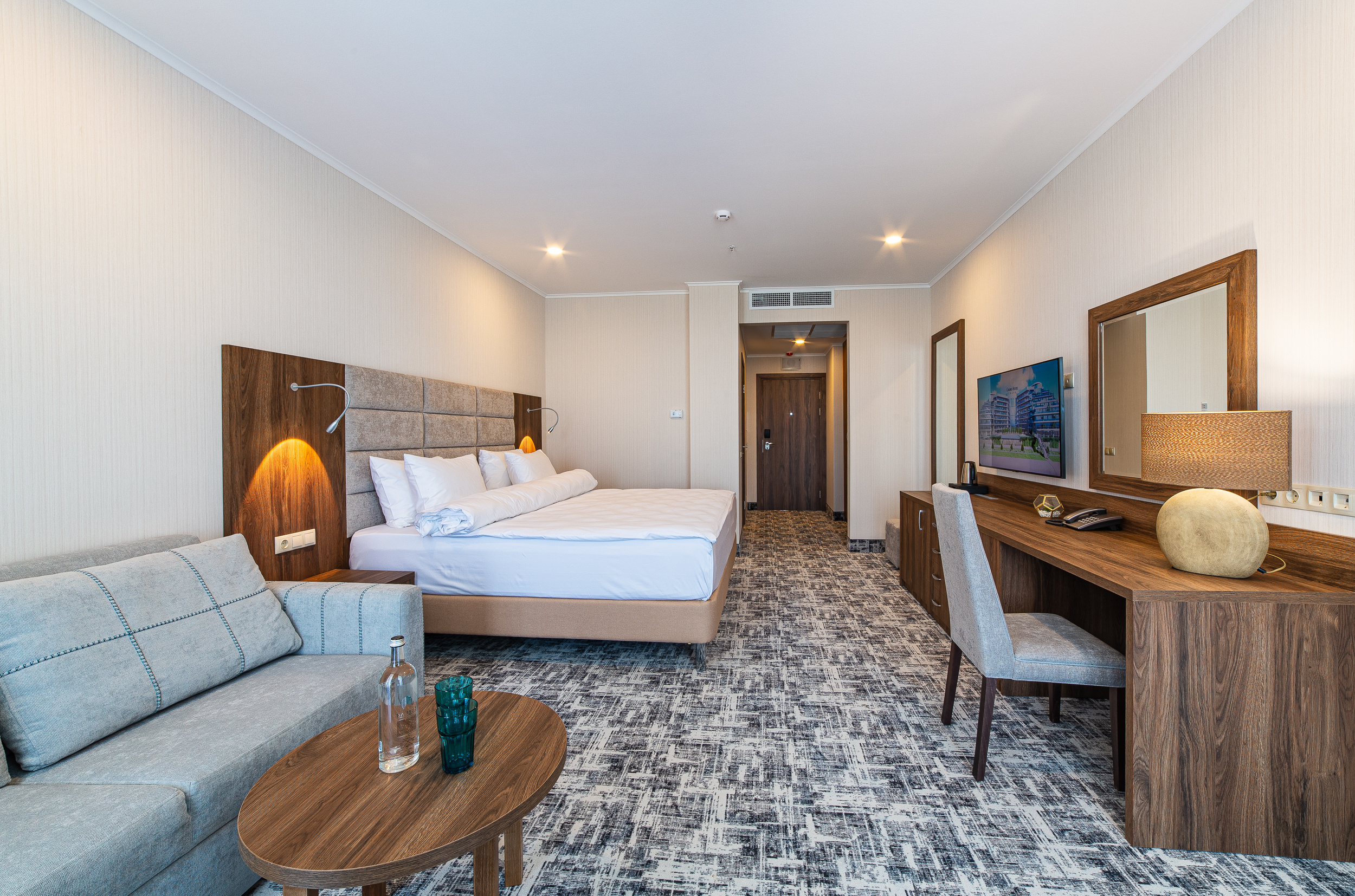 Renatphoto-Профессиональная фотосъёмка отелей под ключ в Анапе. Профессиональная фотосъёмка интерьеров, предметная фотосессия еды для меню г. Анапа