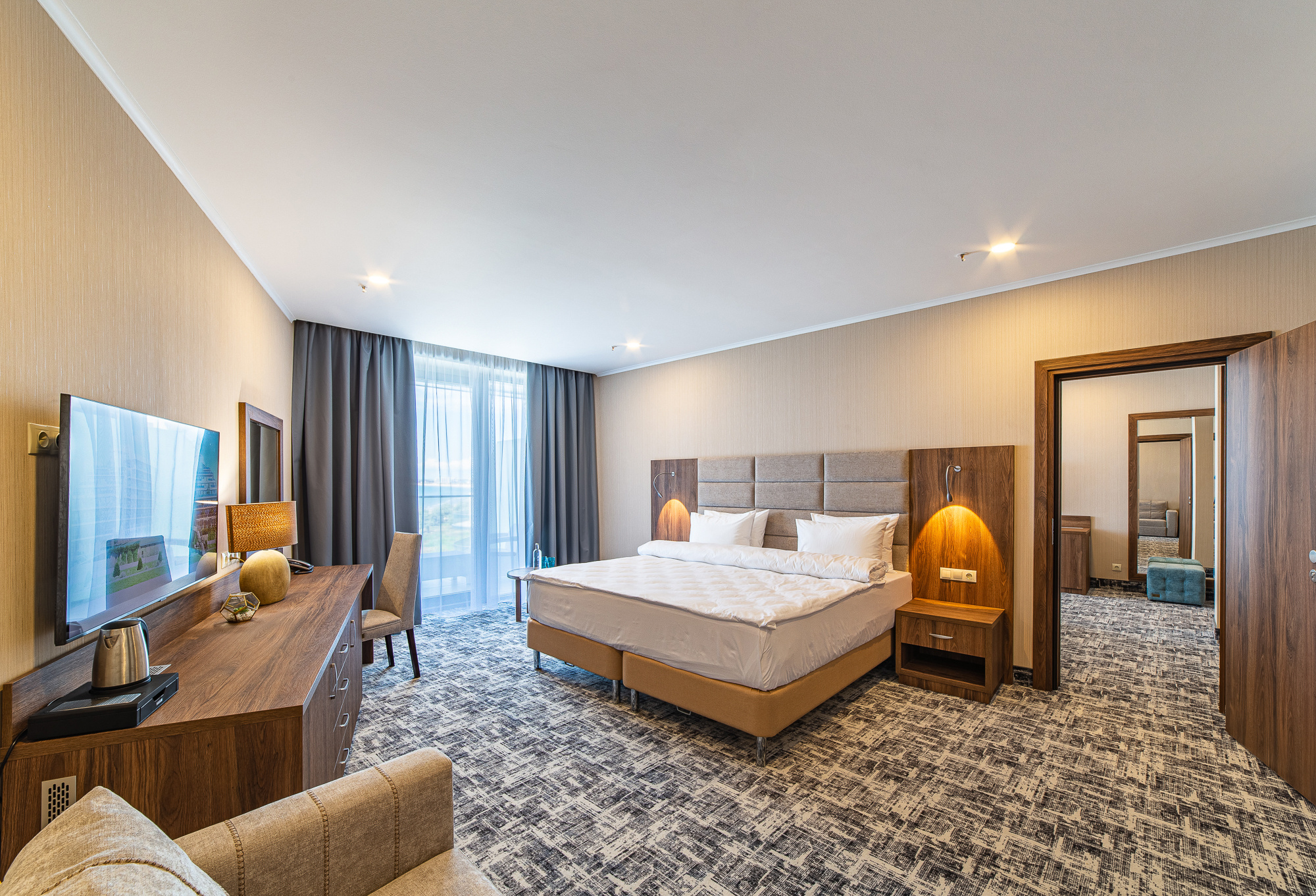 Renatphoto-Профессиональная фотосъёмка отелей под ключ в Анапе. Профессиональная фотосъёмка интерьеров, предметная фотосессия еды для меню г. Анапа